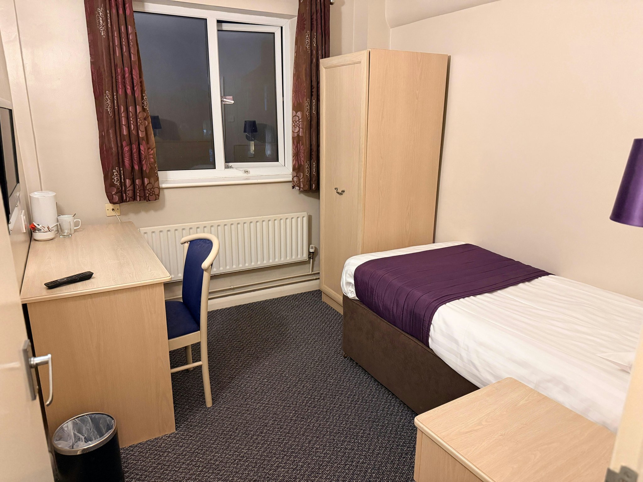 BRbIrxbbUi5C9zxBVruug_Single_Room_(2)_S