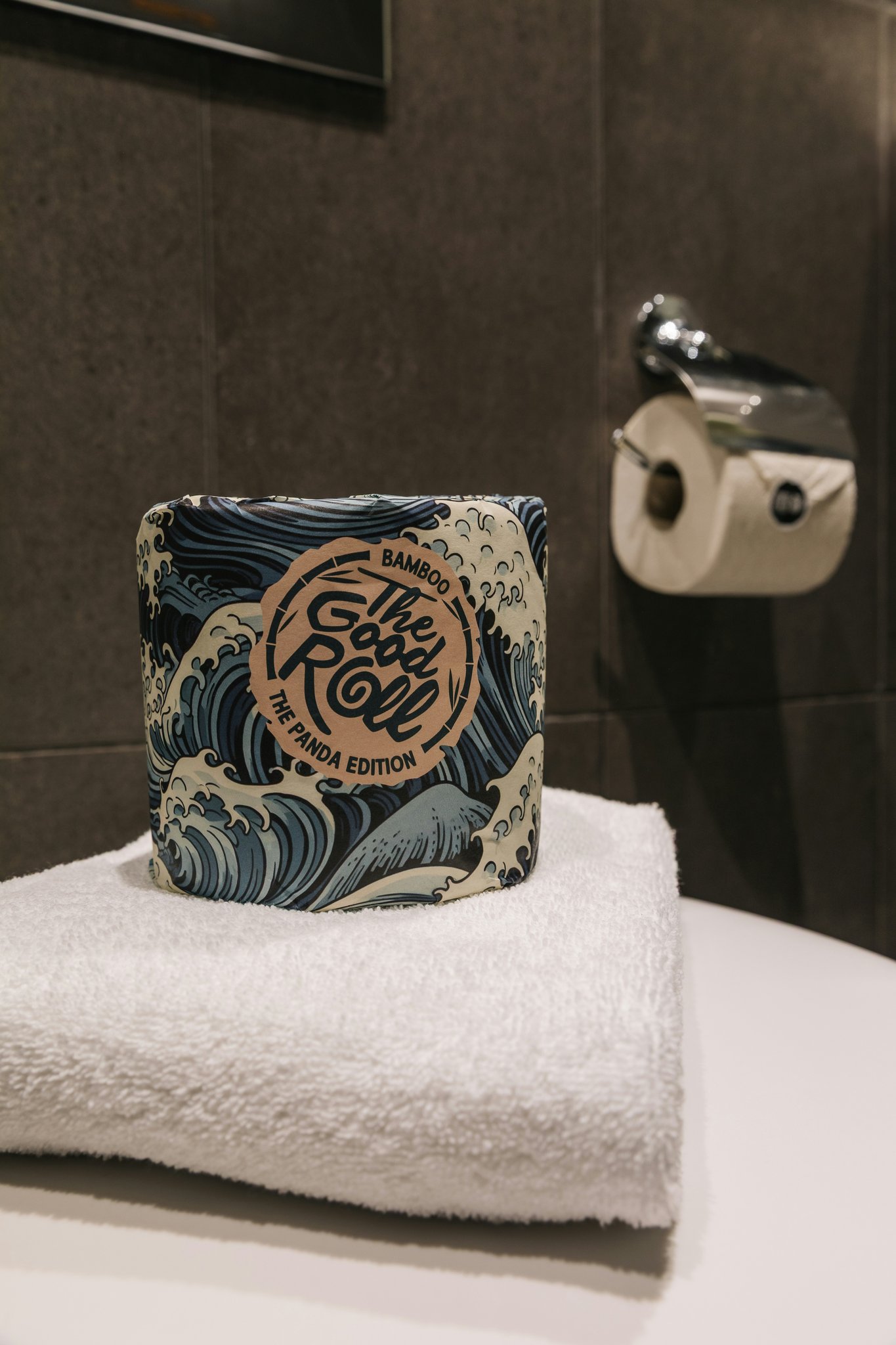 uNdiKuJ2EGTdJkRJbCThA_TSH_Amsterdam_City_hotelroom_(1)_(u_S