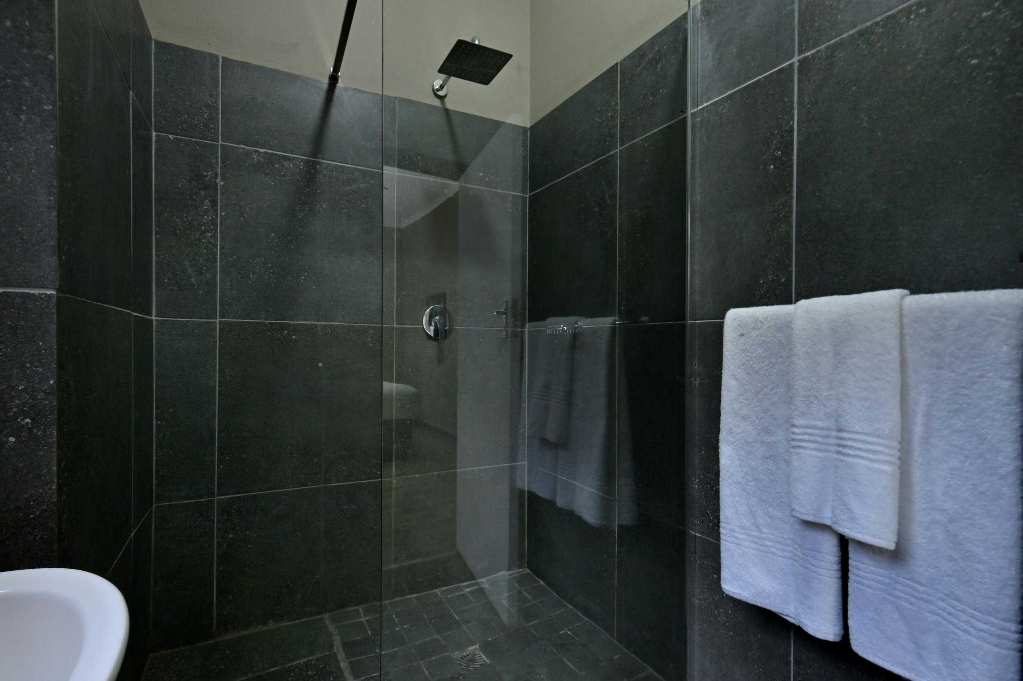 k0hcLQllgEGUmt1JGGZz1A_Room_128_Family_(6)_S