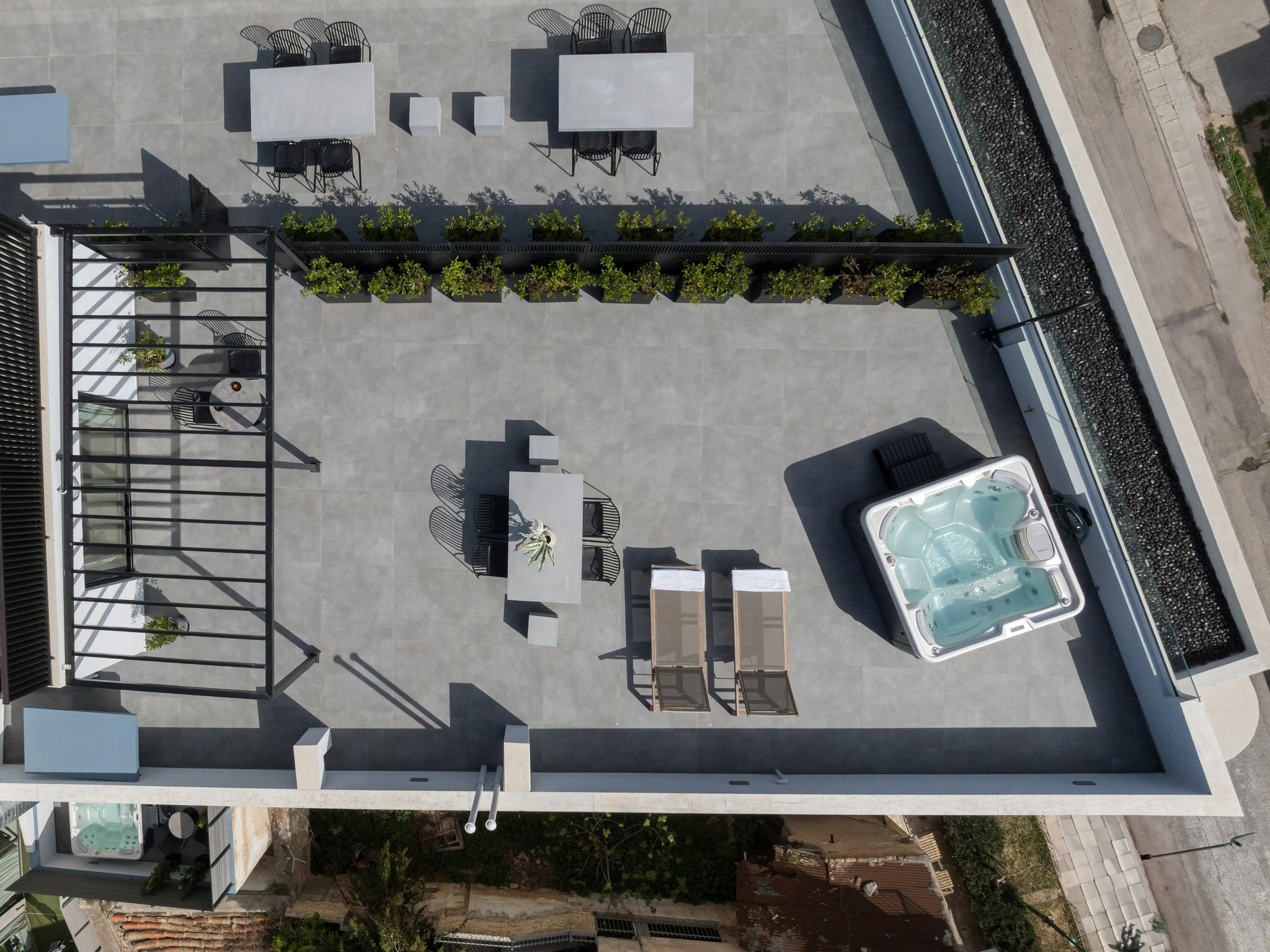 y6cYp4ySkCtVxrCVvPYg_Aerial_View_of_Rooftop_S