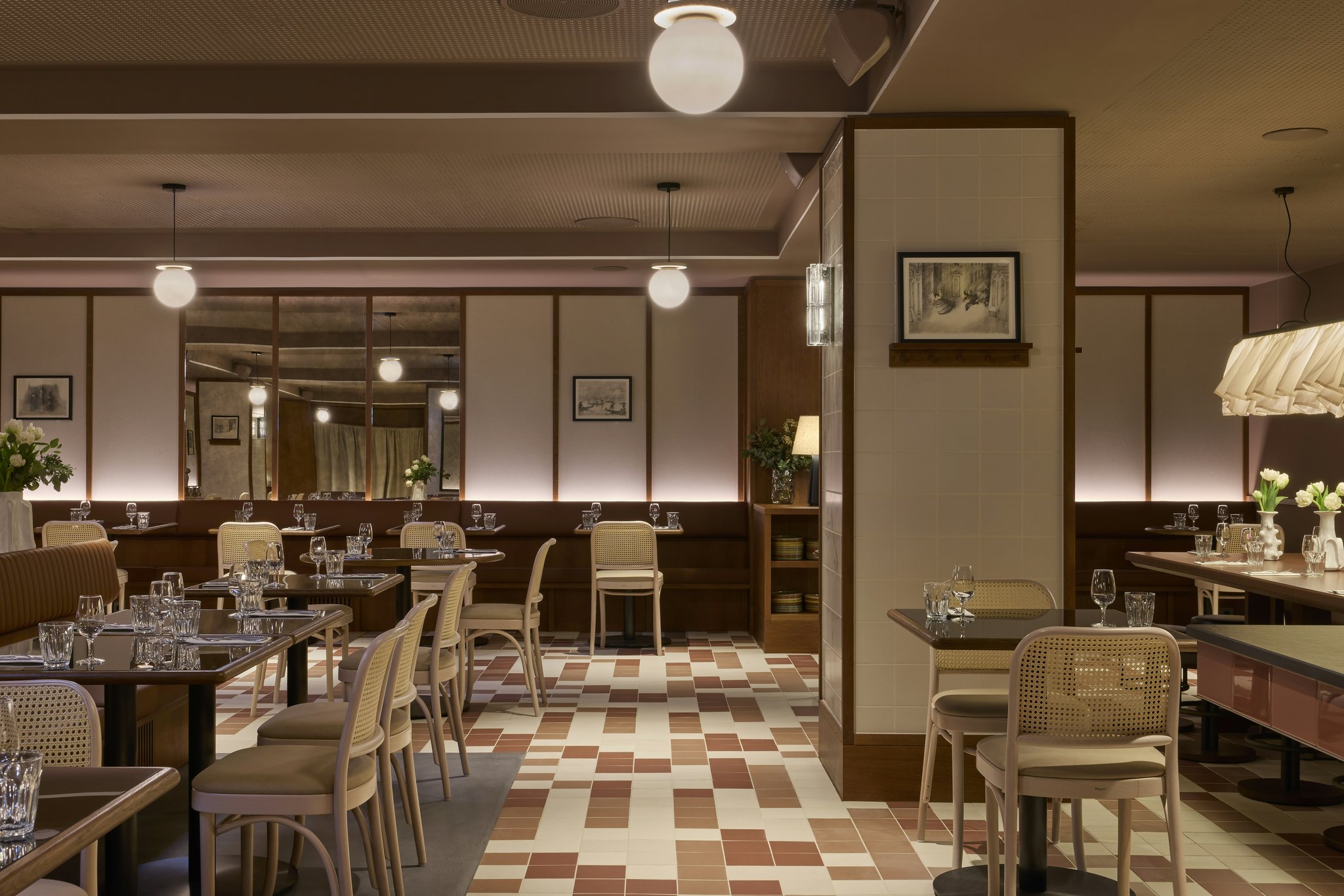 Ti1YStvWc0C5c6A8GJfEsw_Restaurant-13_S