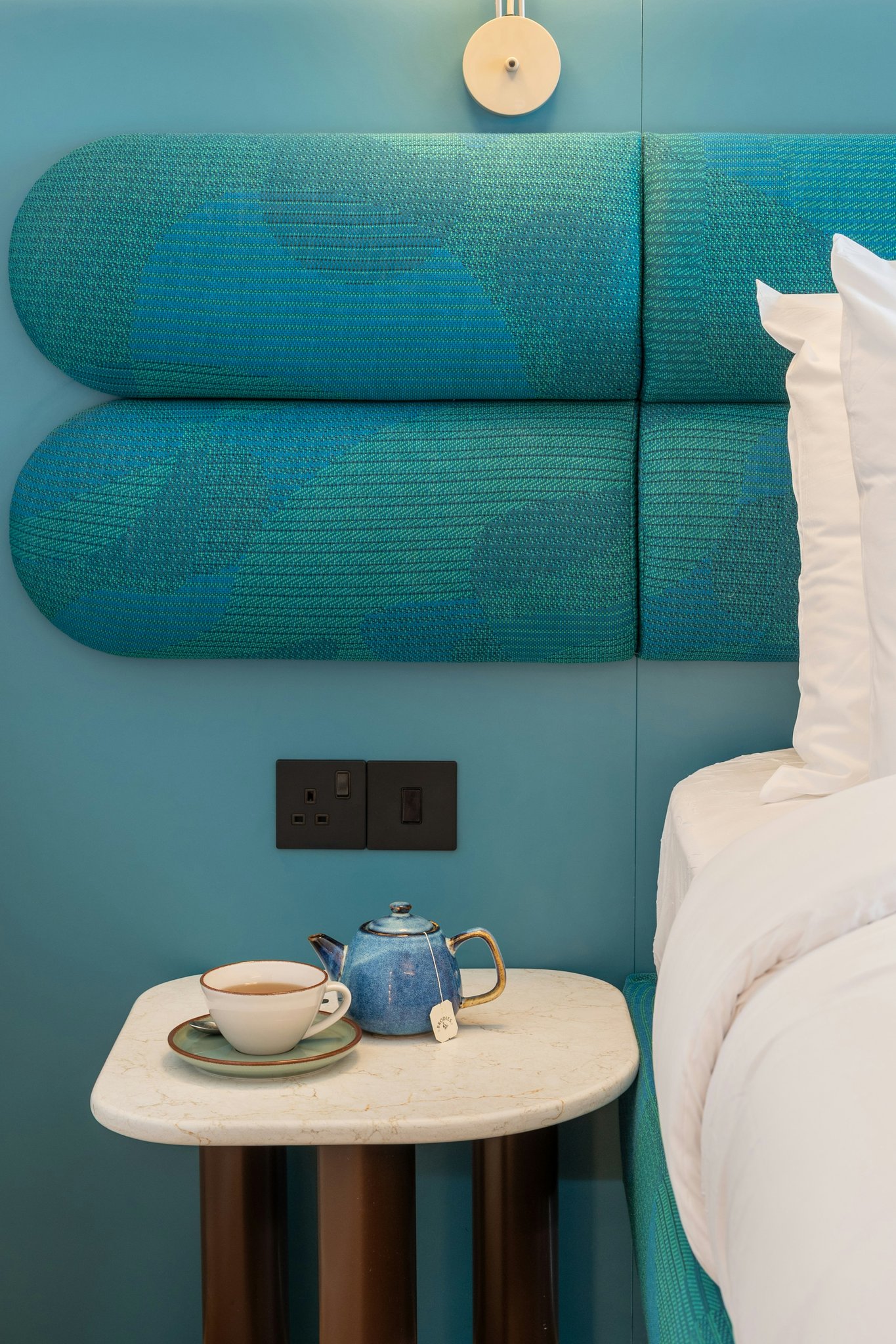 yjqze4bT4UOF8jrb79mbIg_Signature_Studio_Decor_Detail_S