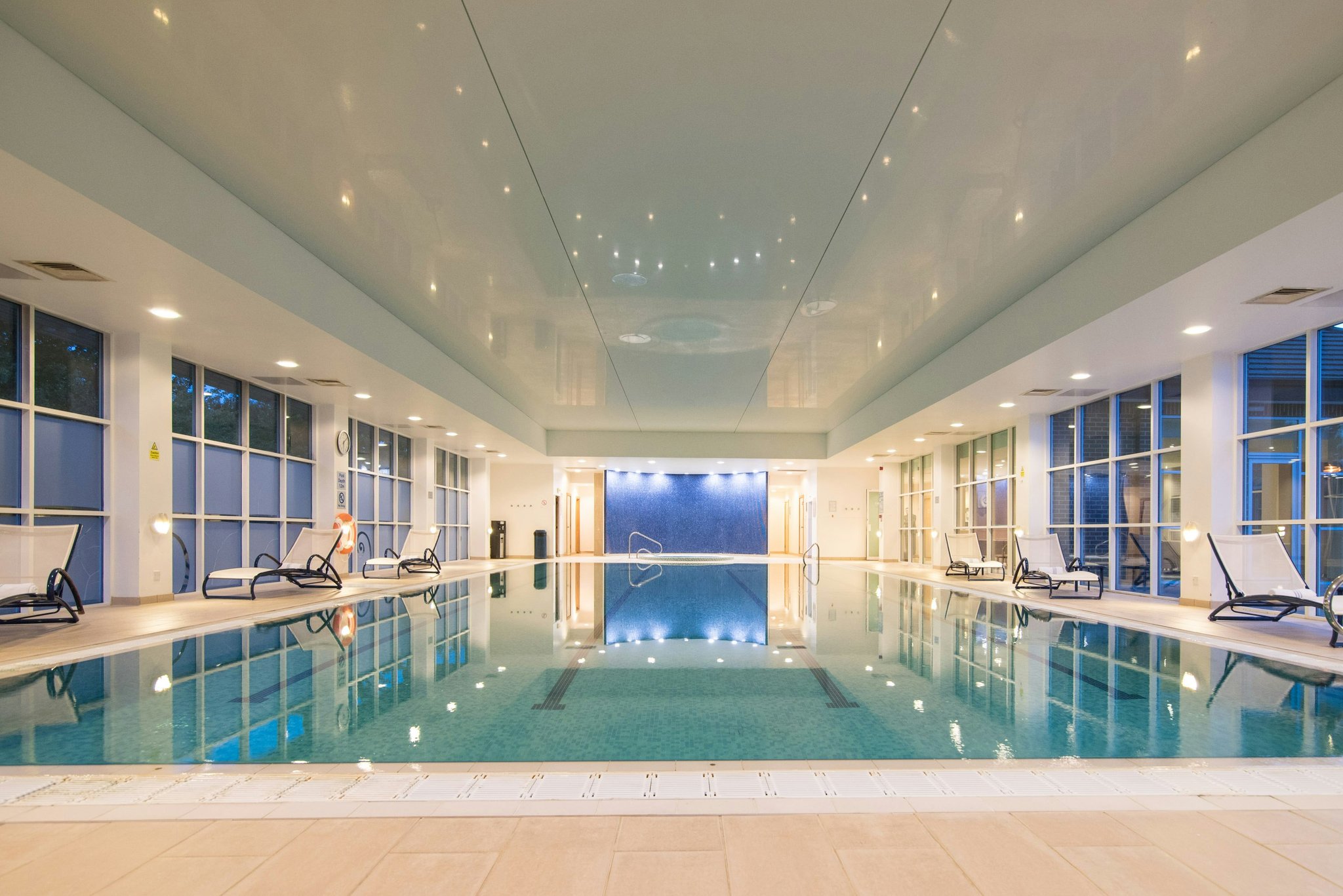 nje86m8JyUewfJuxDLK6kQ_Swimming_Pool_2_S