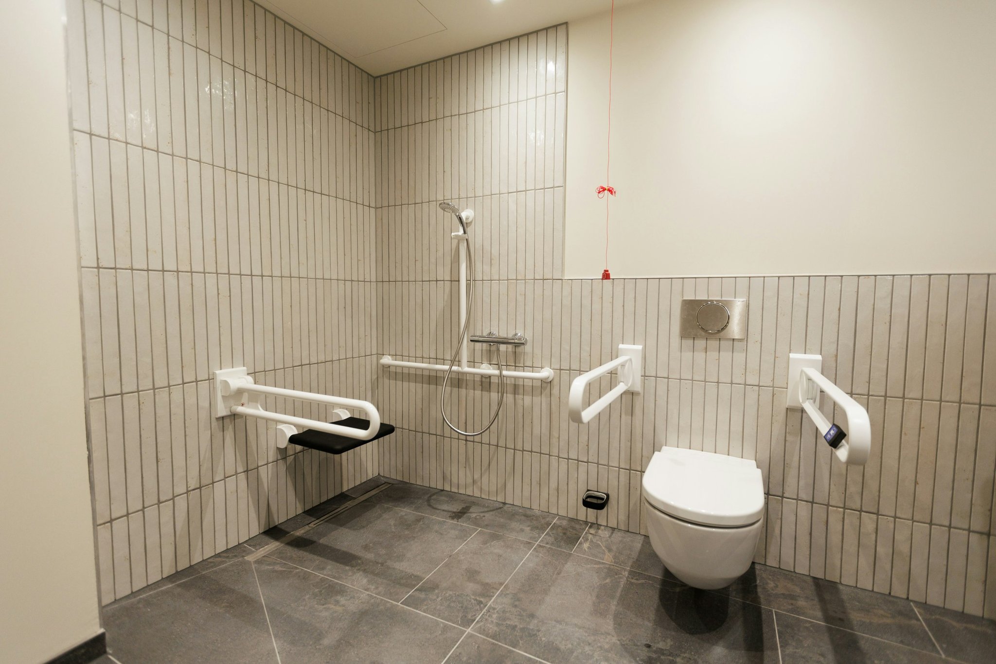 kVV79iCpmEipkqLZXG6dA_Wilde_Vienna_Bathrooms-4027_S