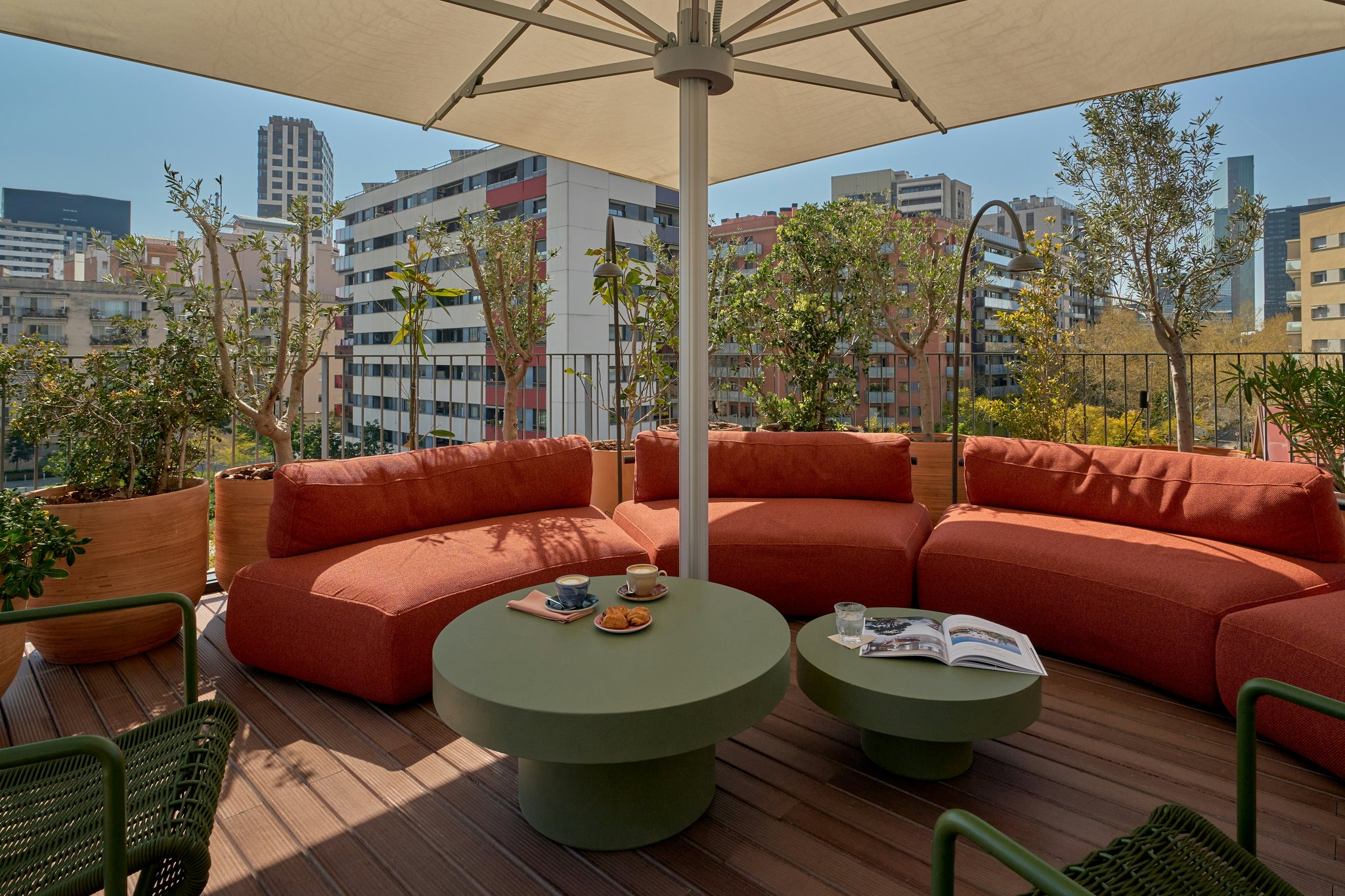eqW7NrFTf0y5lGnBQpvDA_Barcelona_Interior_Terrace_3rd-floo_S