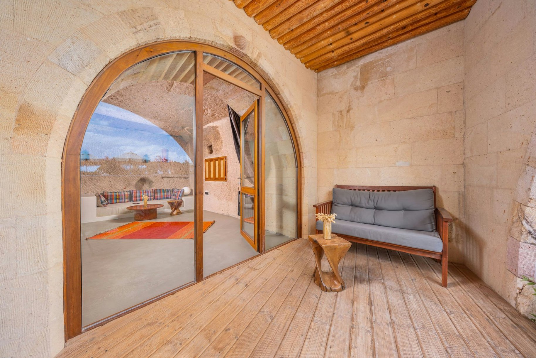 2okdPmTkZkWX9euTtsK4HQ_Design_Cave_Suite_(3)_S