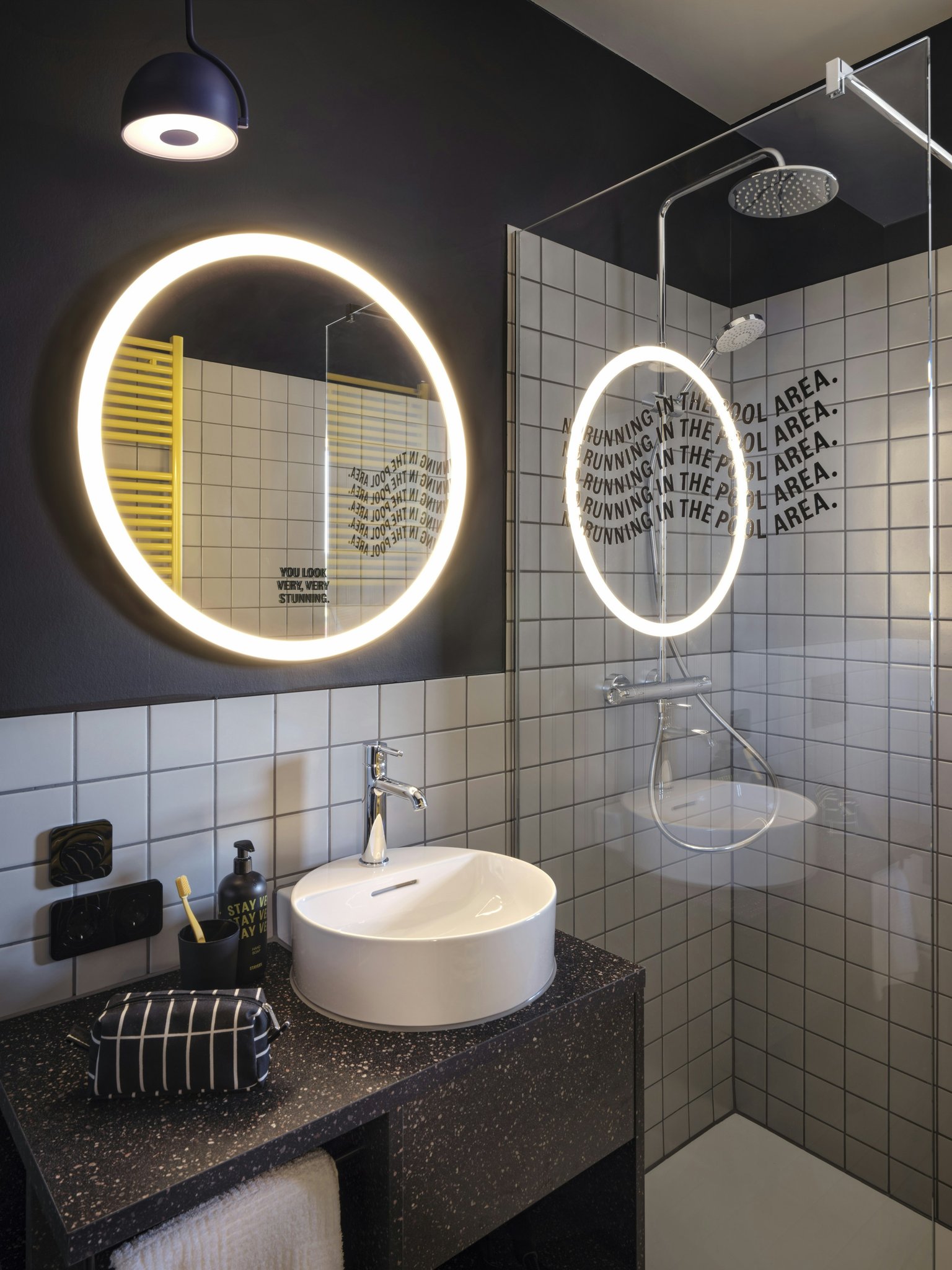 3rlmg9xFjkKRDE7qlws2g_Apartment_with_Queen_Bed_and_Kitche_S