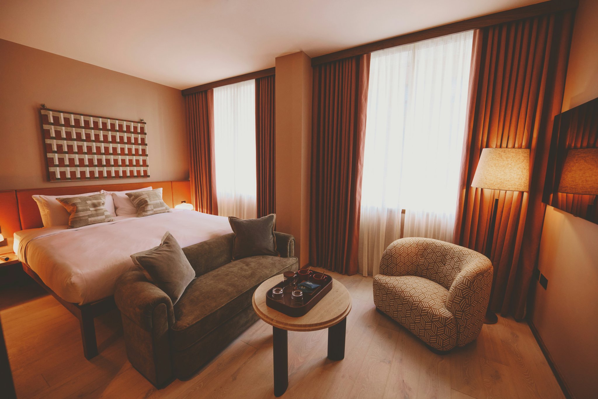 e8vQIGVxkGc000mKZ6Ihw_Comfy_Room_S