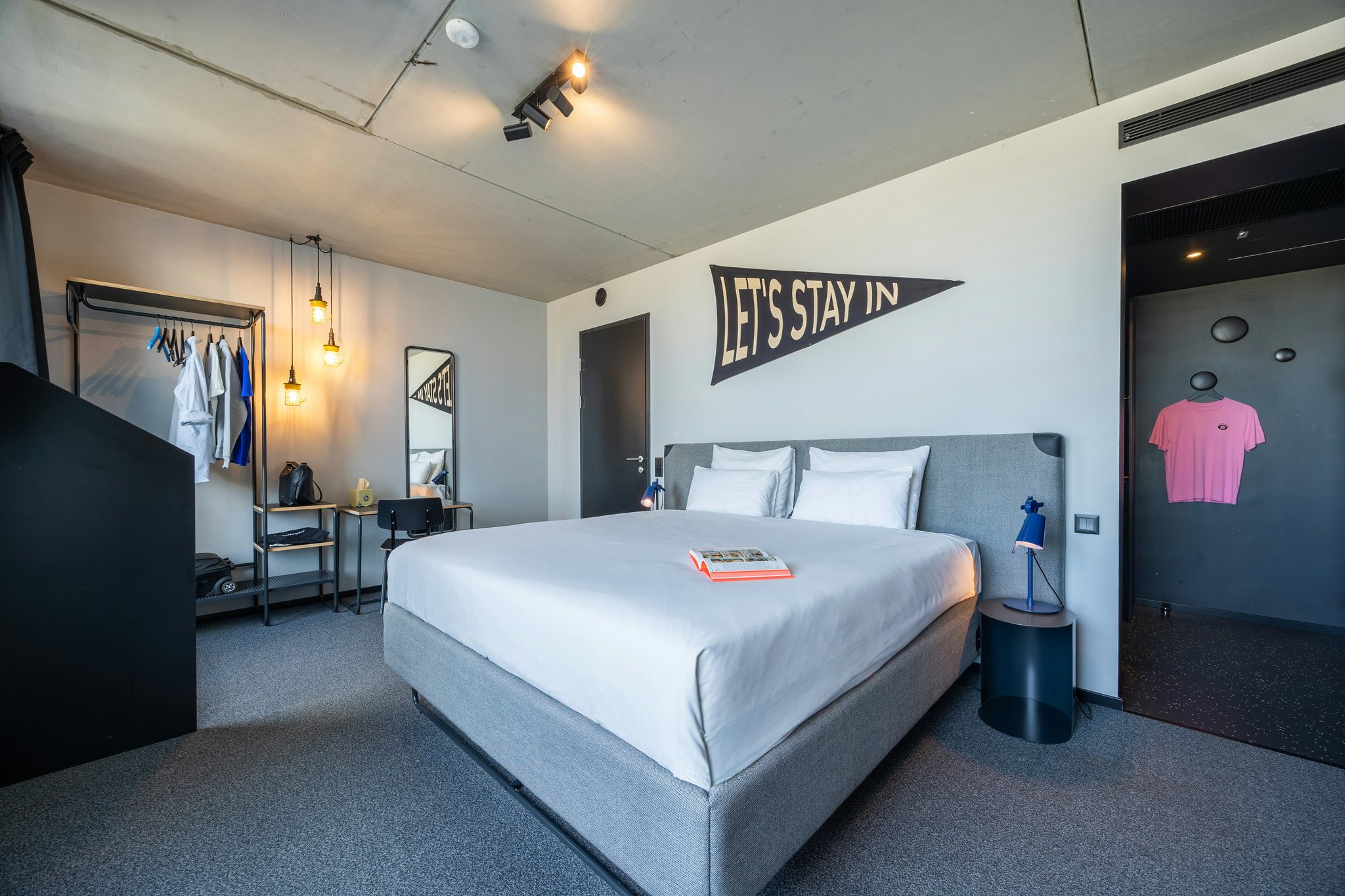 vVSzI8FtR0qmoykapHydA_Vienna_Interior_Deluxe-Studio-Room__S
