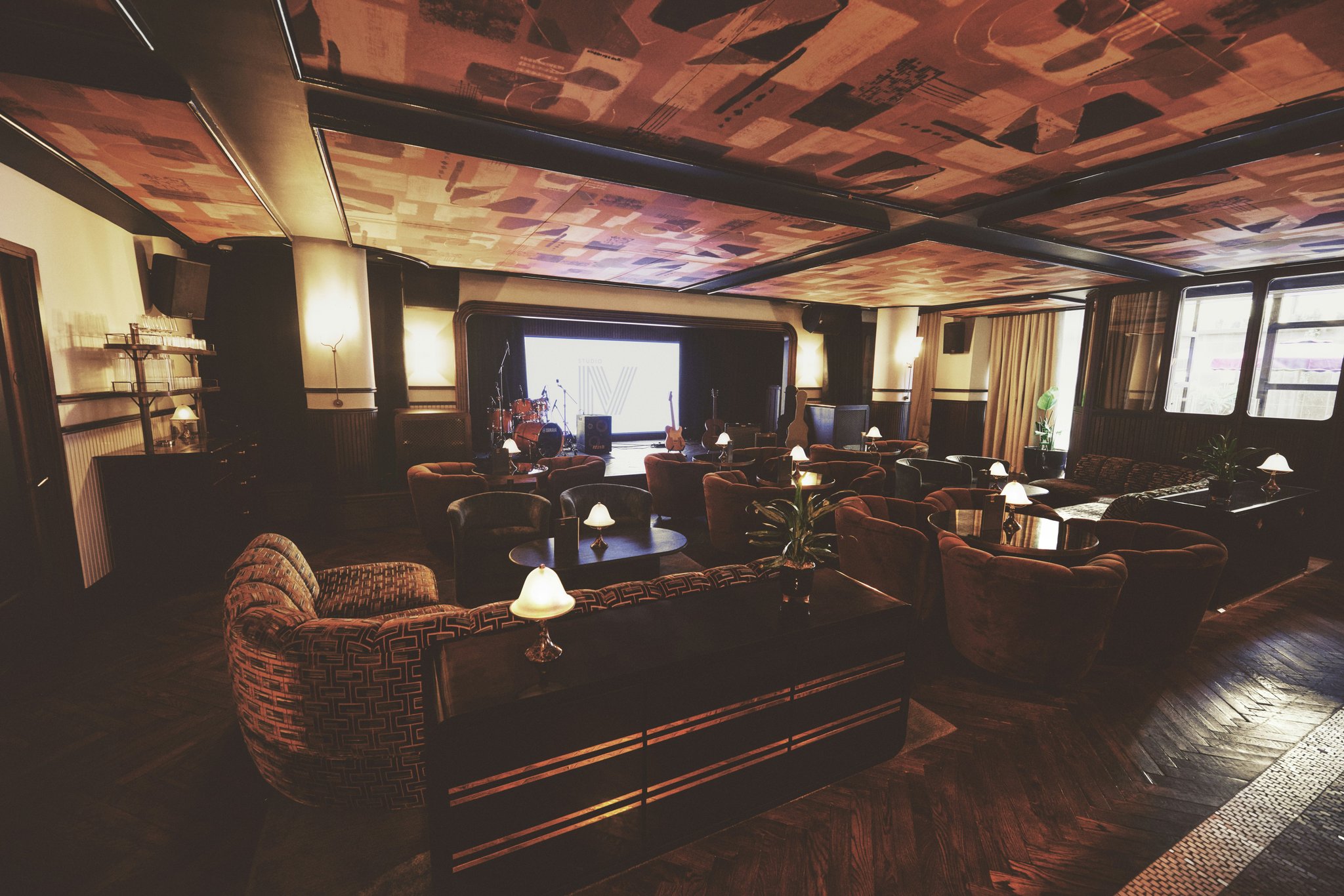 1cWfp6kXR02lc89areXAHQ_Studio_IV_Bar-07_S