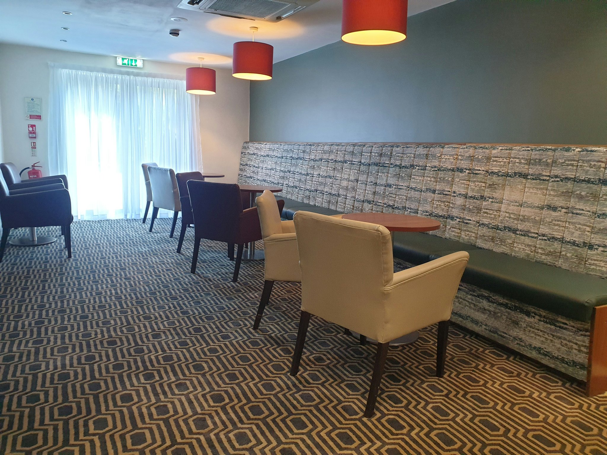 hB8Vz9ucURfxQfxsLelQ_Lounge_4_S