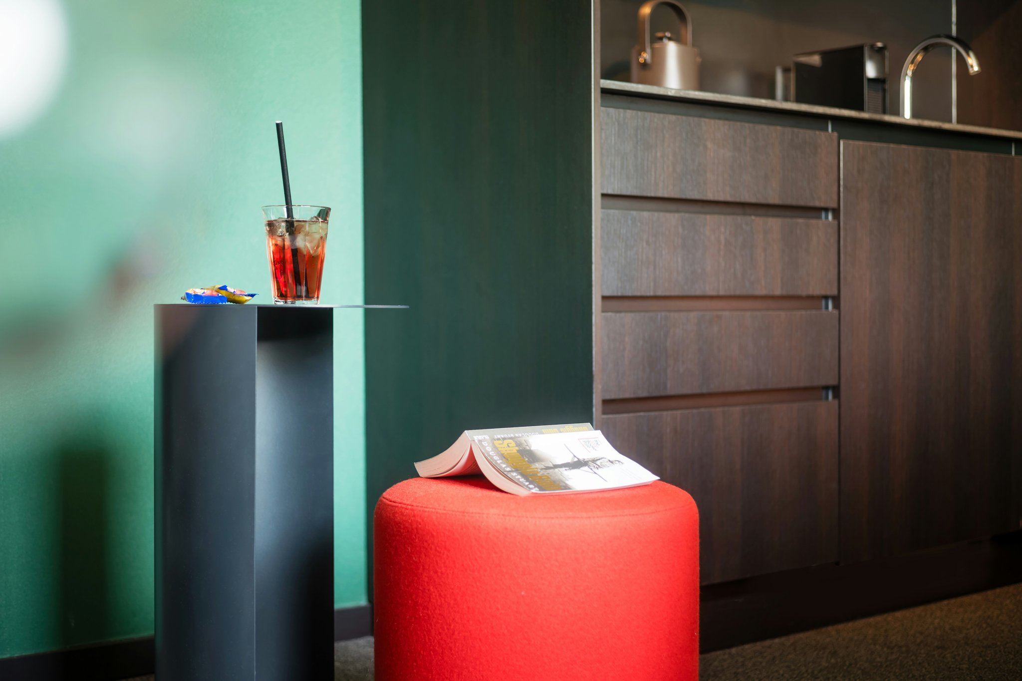 SawsmJ5VW0CrkzAFo0469A_Berlin_Interior_Stay-Deluxe-Studio_S