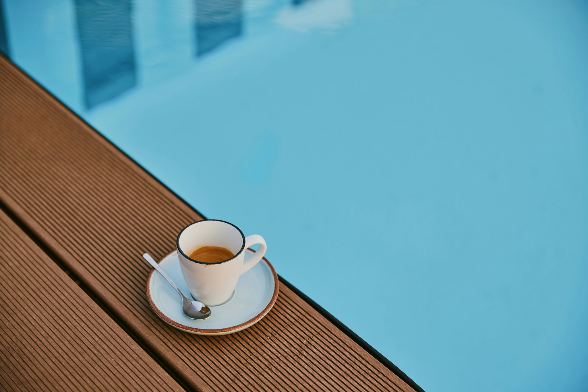 XVLGDWe5Ik6bfA0mUF5tnw_The_Social_Hub_Rome_Coffee_Pool_S