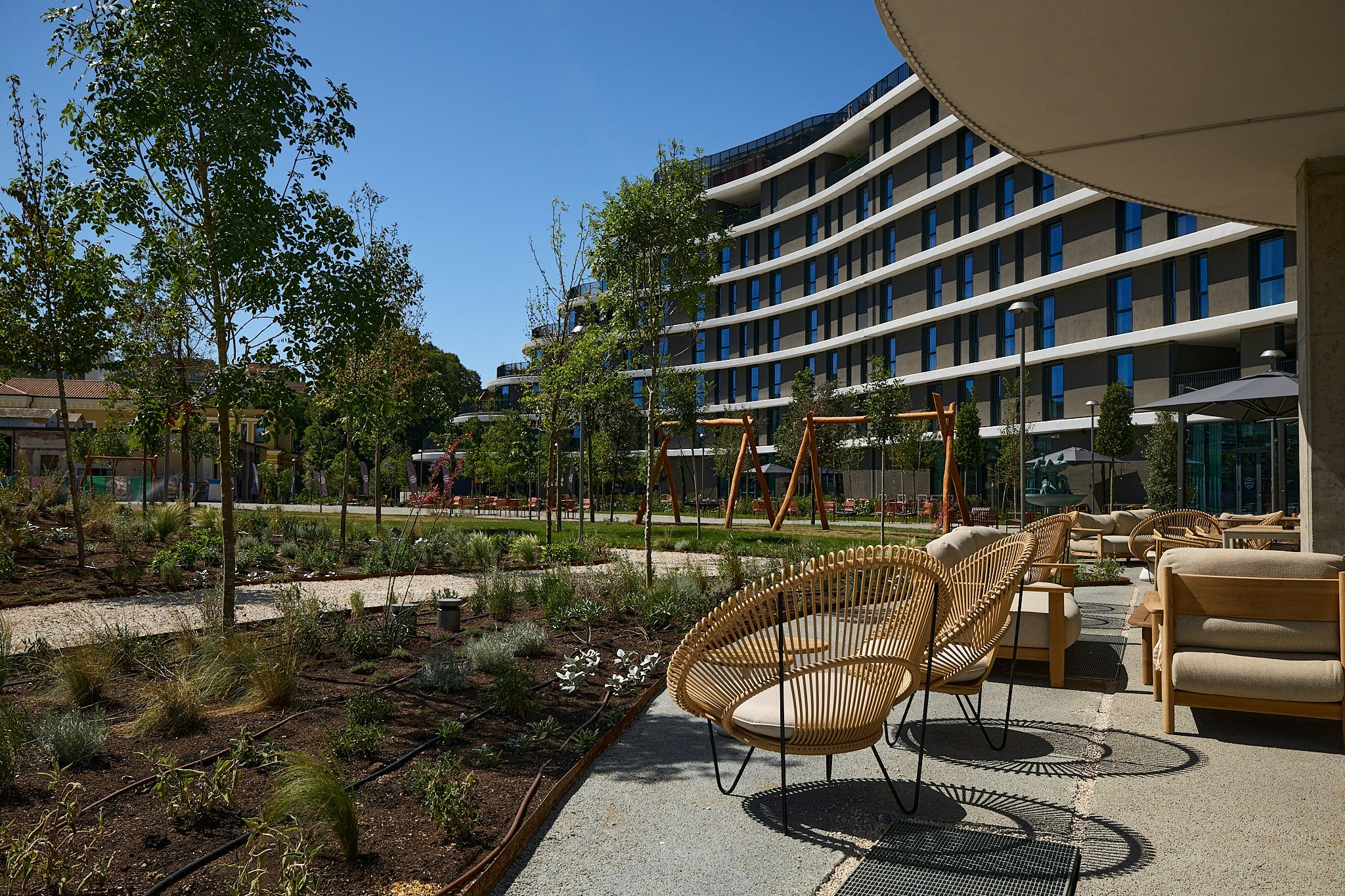 3P7oaQt0iTOUtmvyGtw_The_Social_Hub_Rome_Exterior_Park_202_S