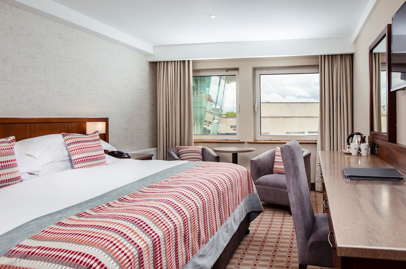 Dkb6j8PQqkOBtRRuiapMA_Stormont-Bedrooms-May2019-6_(1)_S