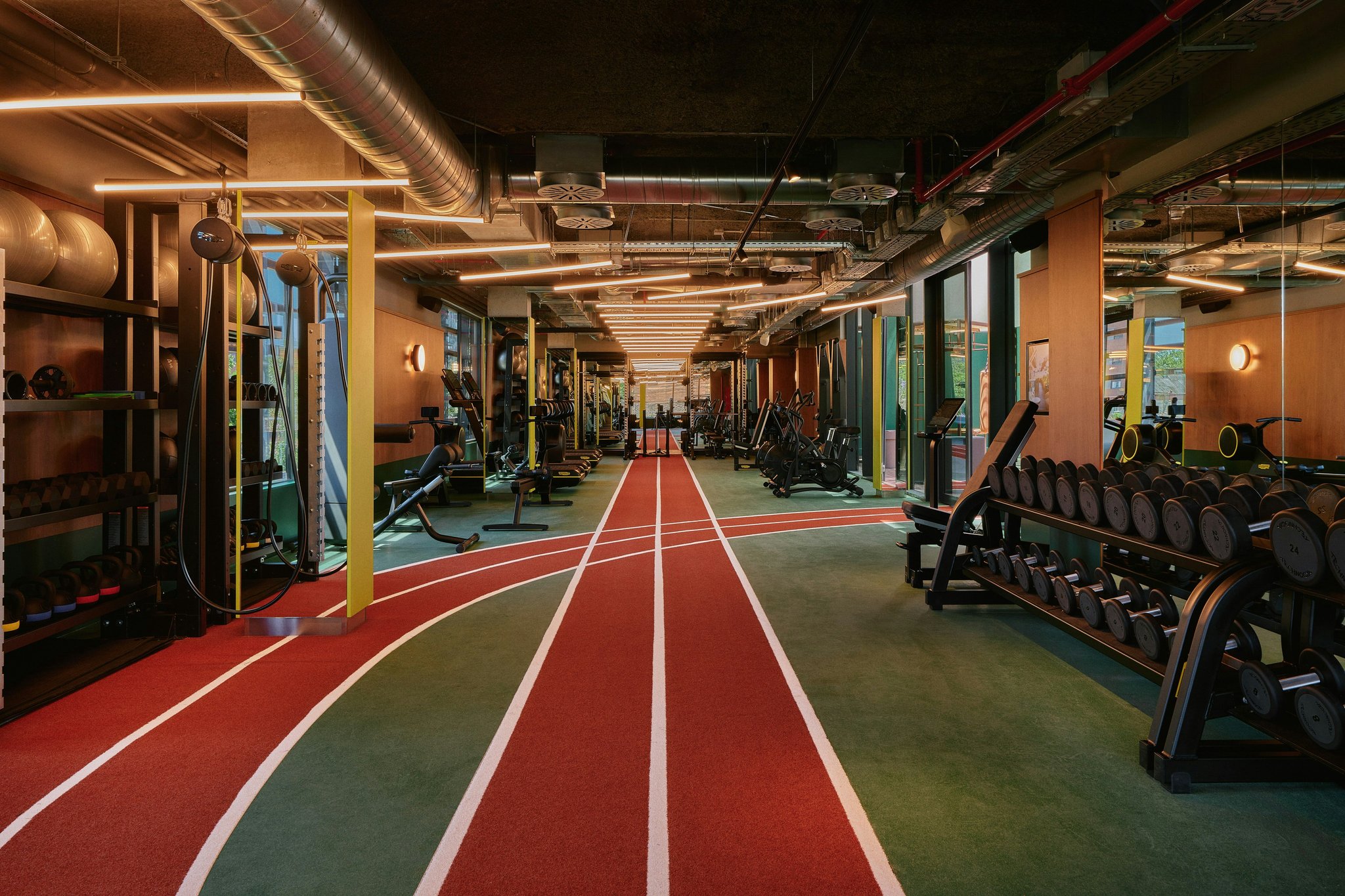 6aDPYKtfPkGXg6FwxD75w_Barcelona_Gym_(3)_S