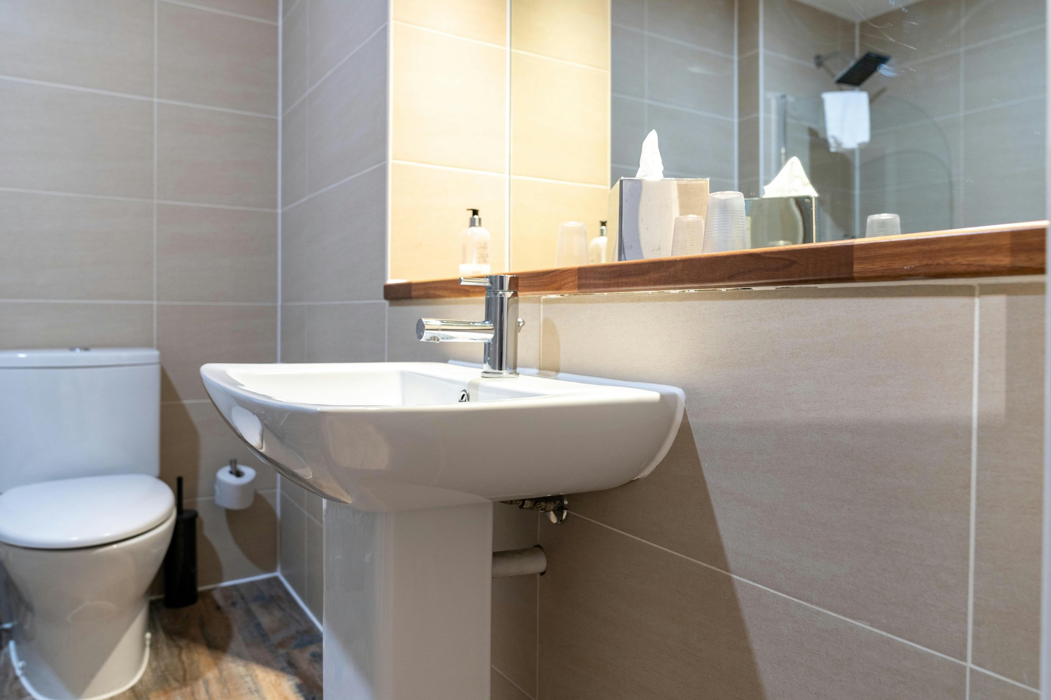 QSP8s8FB9U6IlCxNWAcjw_bathroom_FAM_One_bed_S