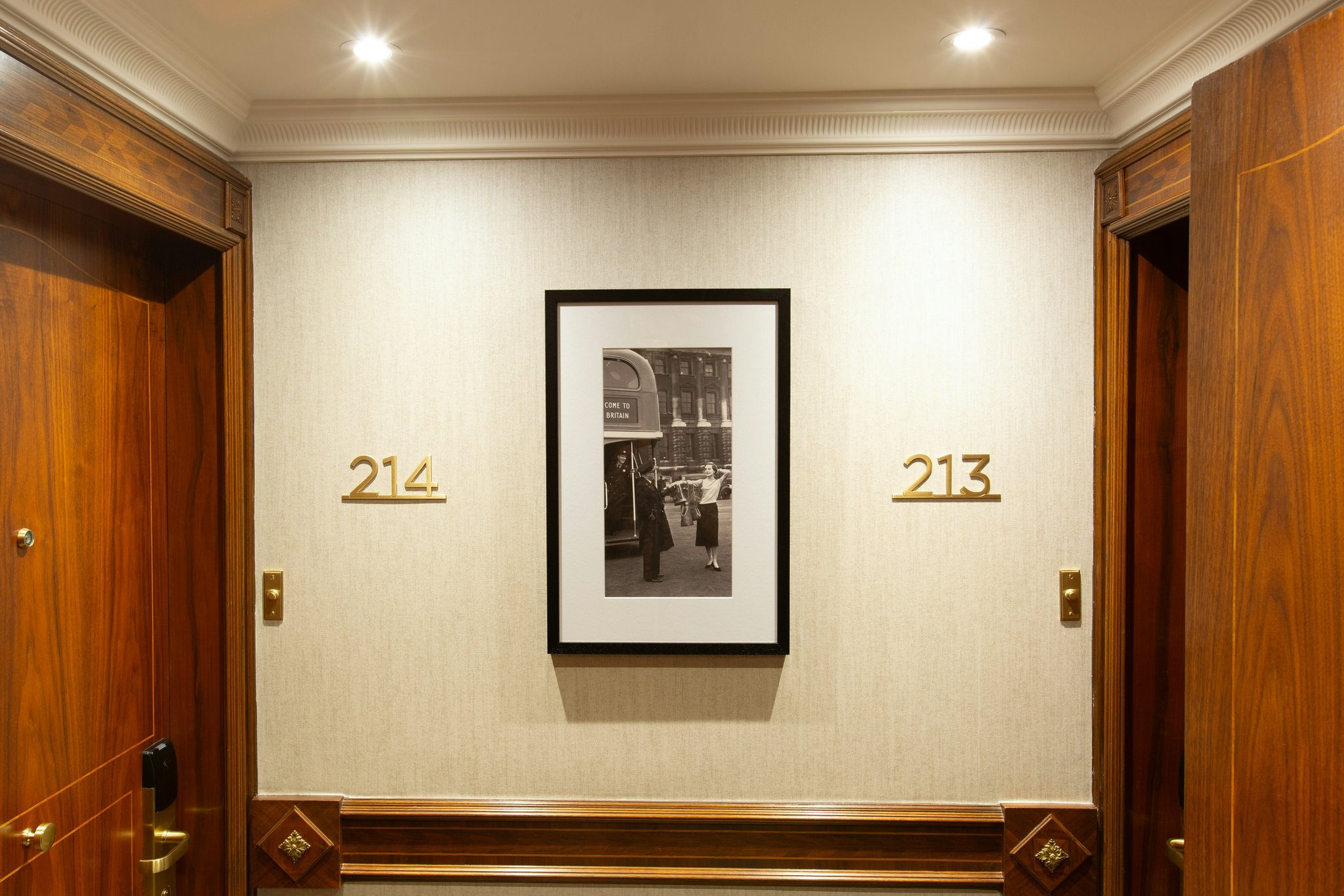 n0XHNPUz0CU6WocOOBww_13_Rathbone_corridor-2_S