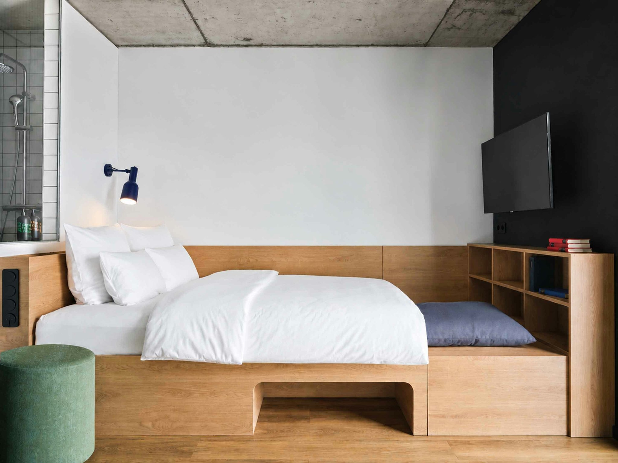 igwDnf6ie0KLVUBAT4n92A_Apartment_with_Queen_Bed_and_Kitch_S