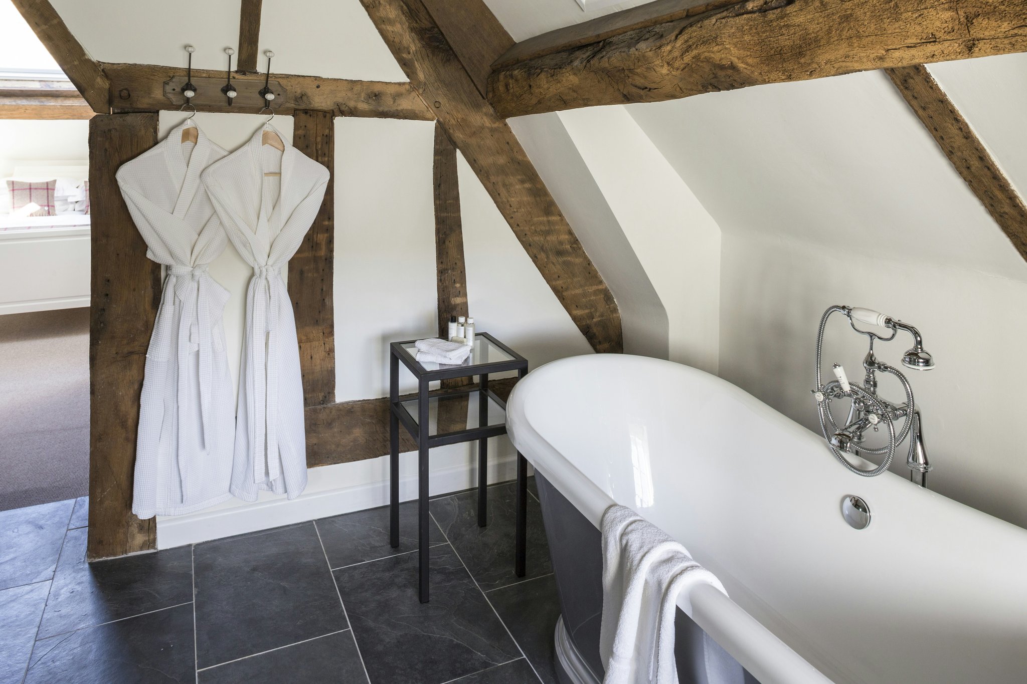 qG9cOCUob06ePGHRnUh1ZA_Suite_Roost_Bath_S