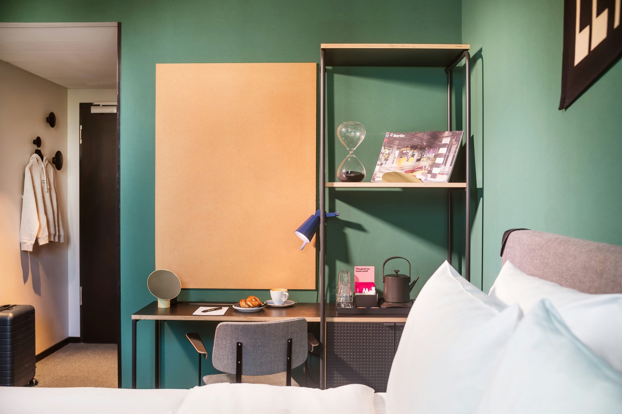 qYIVRlOyakyYHQZBqoul3g_Berlin_Interior_Stay-Executive-Que_S