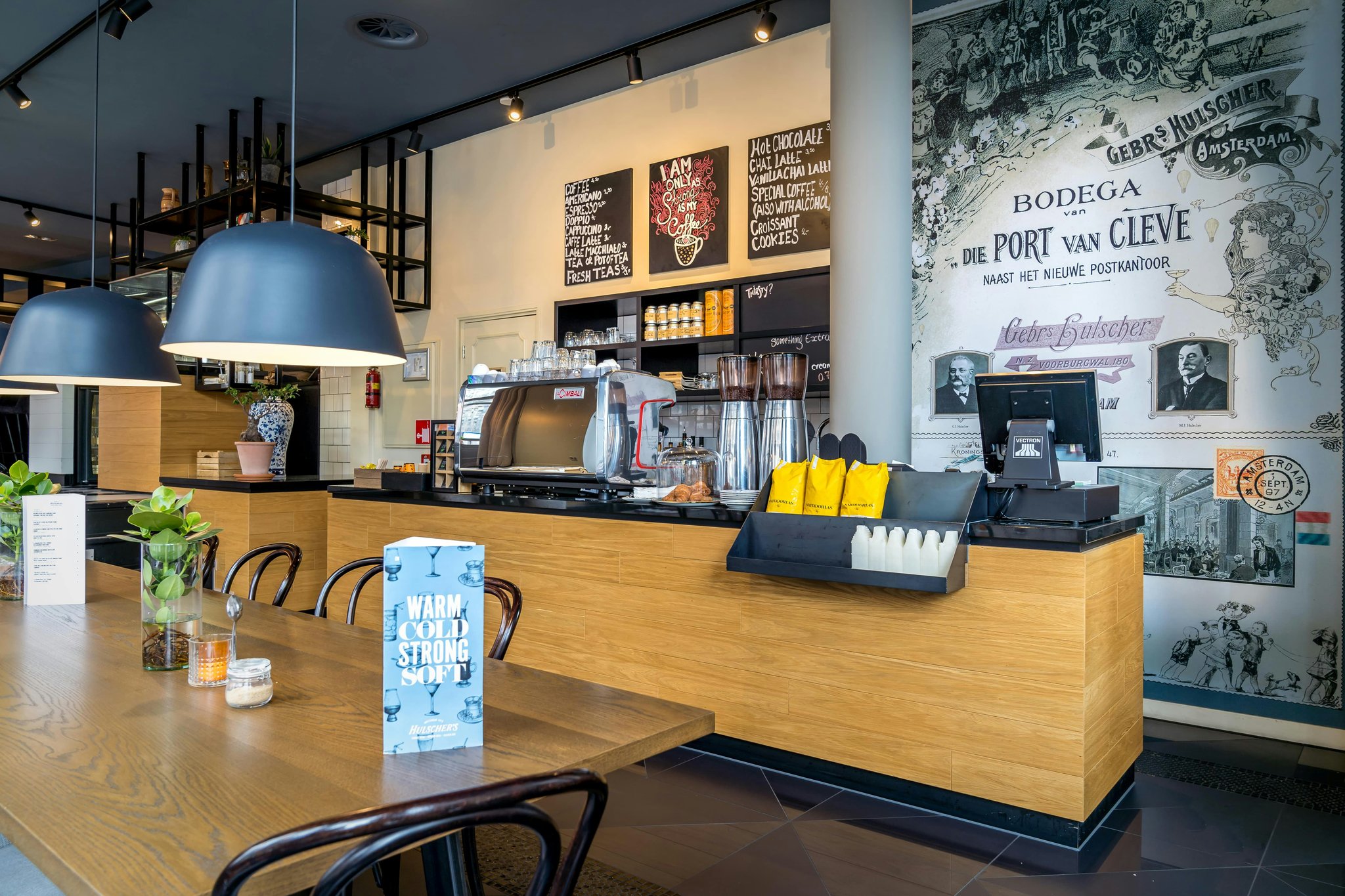 0VeuStKRkaEDxti1tlKvQ_Coffee_corner_1-min_S