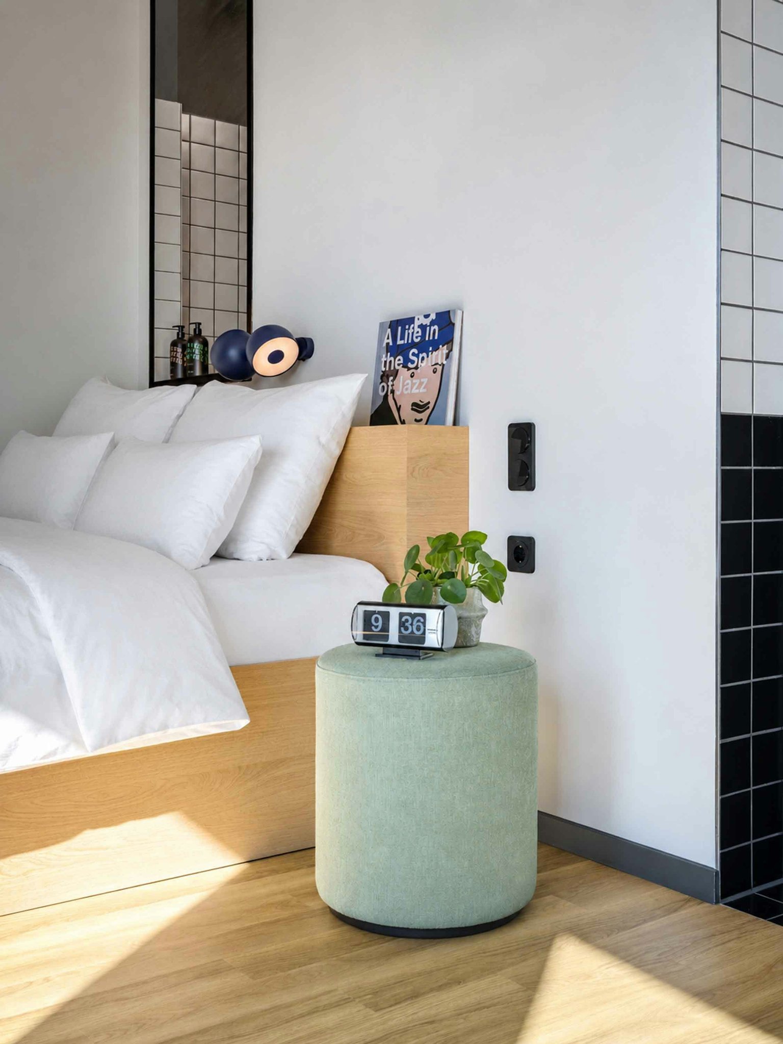 GZ9aYF6nKUukRasD3OecTA_Apartment_with_King_Bed_and_Kitche_S