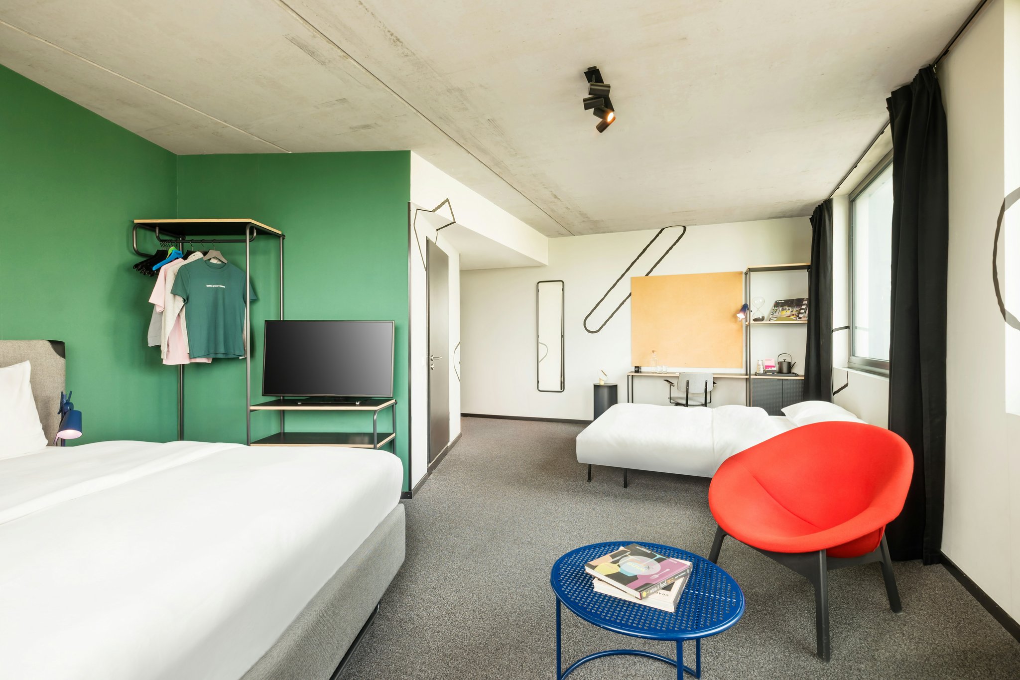 4YIMI9uGQ0qEqqWYUfkyA_Berlin_Interior_Family-Room_2026-1_S