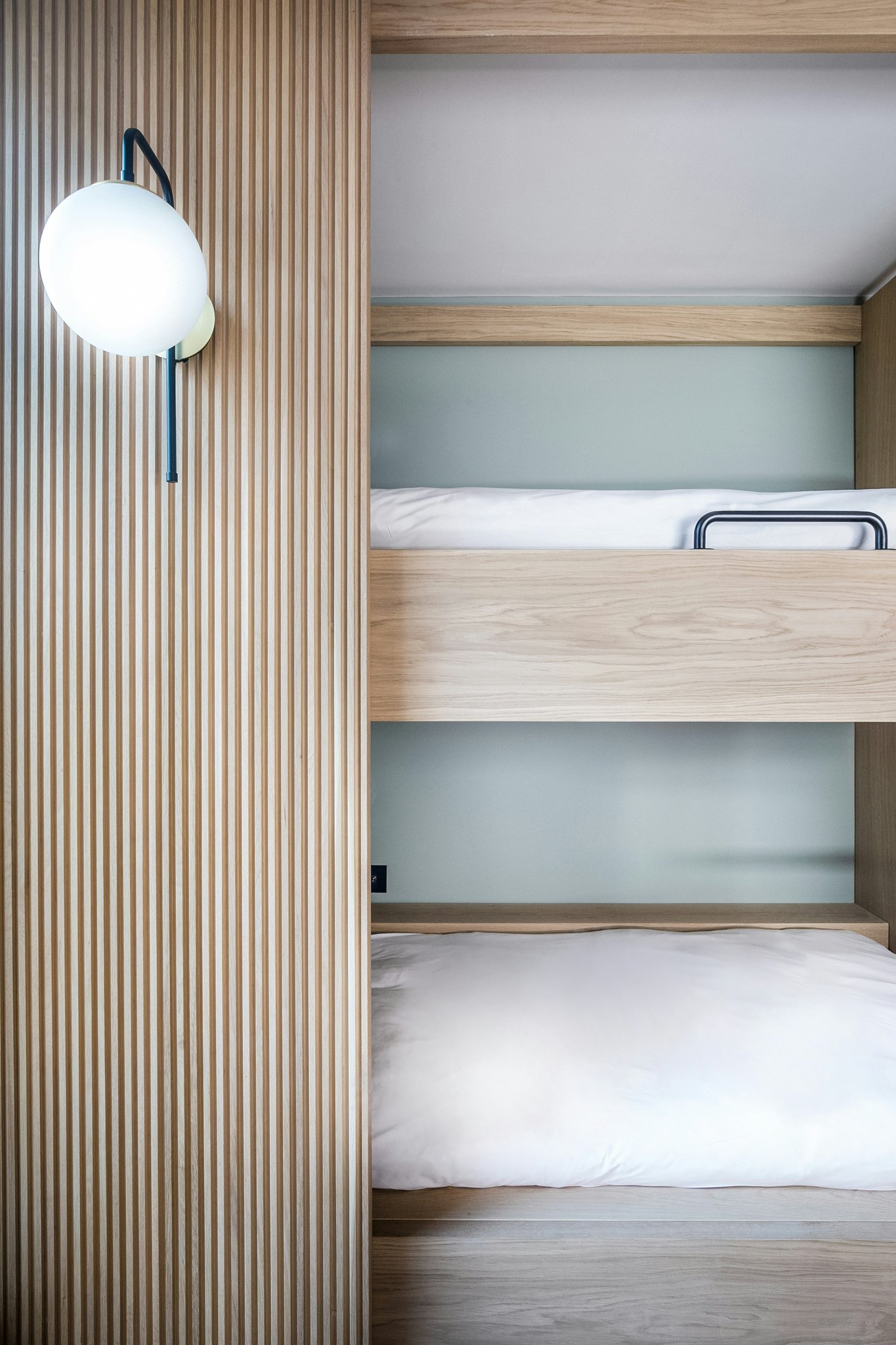 cs8k8Xqk1Eq4RNj22VjTA_Bunk_Room-02_S