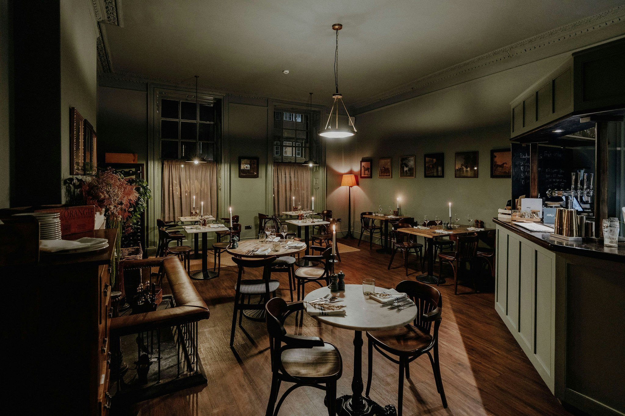 B5YrVArt0ap0qZIbQXplA_Cecil_Restaurant_030_S