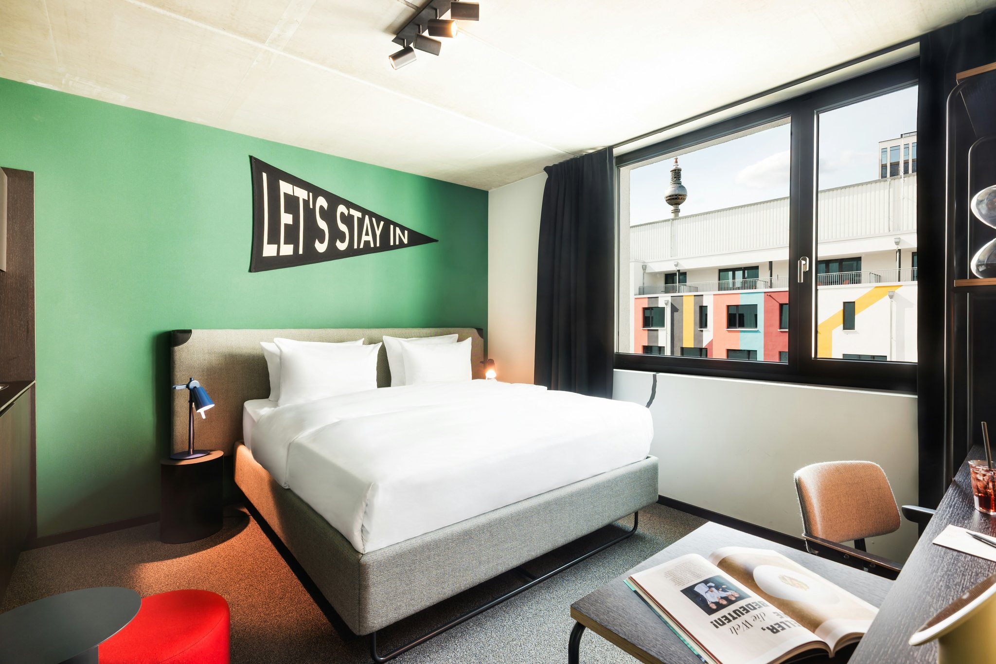 dfmYz6Pc02aw046NNZYOg_Berlin_Interior_Stay-Deluxe-Studio__S