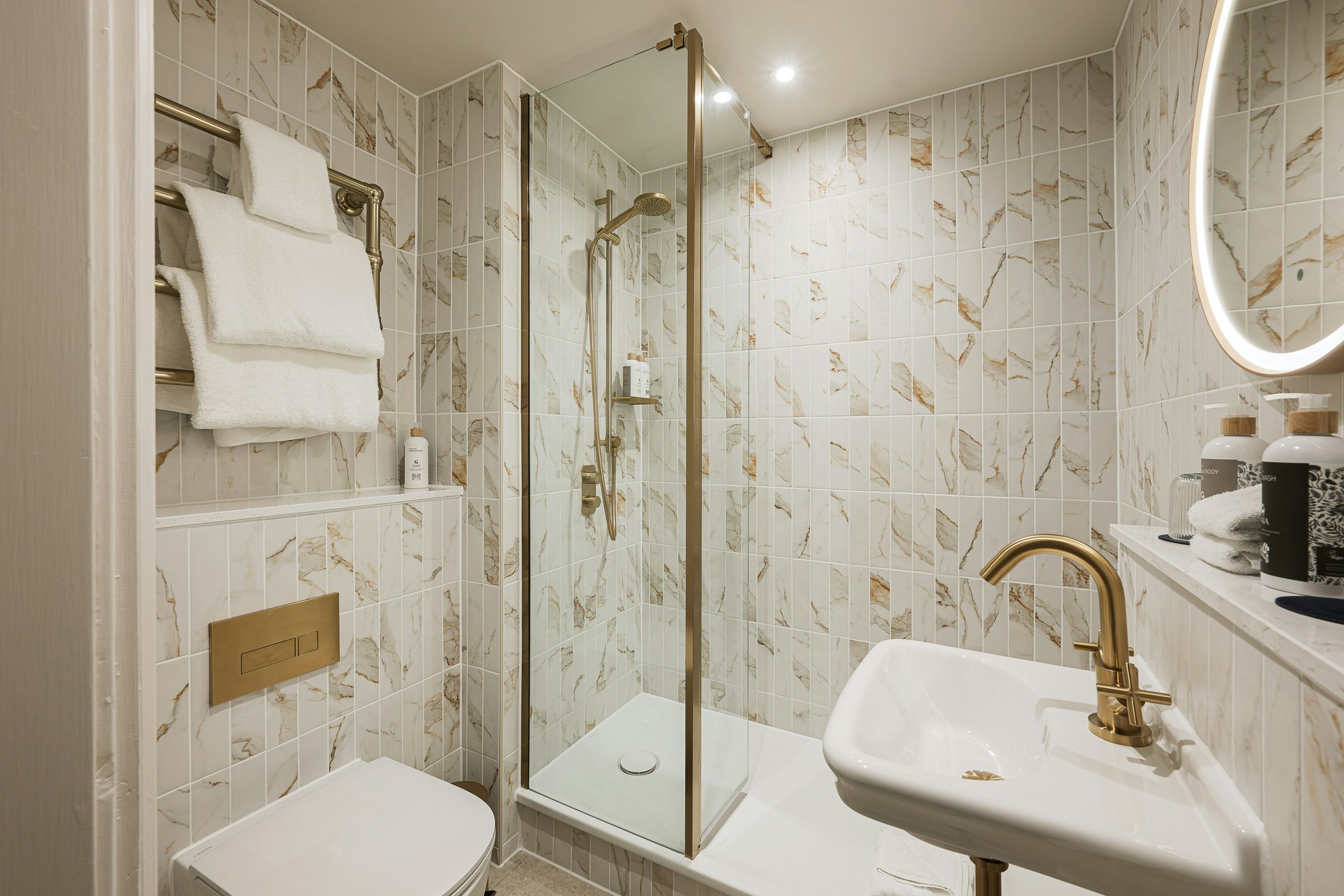 C8YwLdXx0UqcPhskgxrhlA_Bathroom-02_S