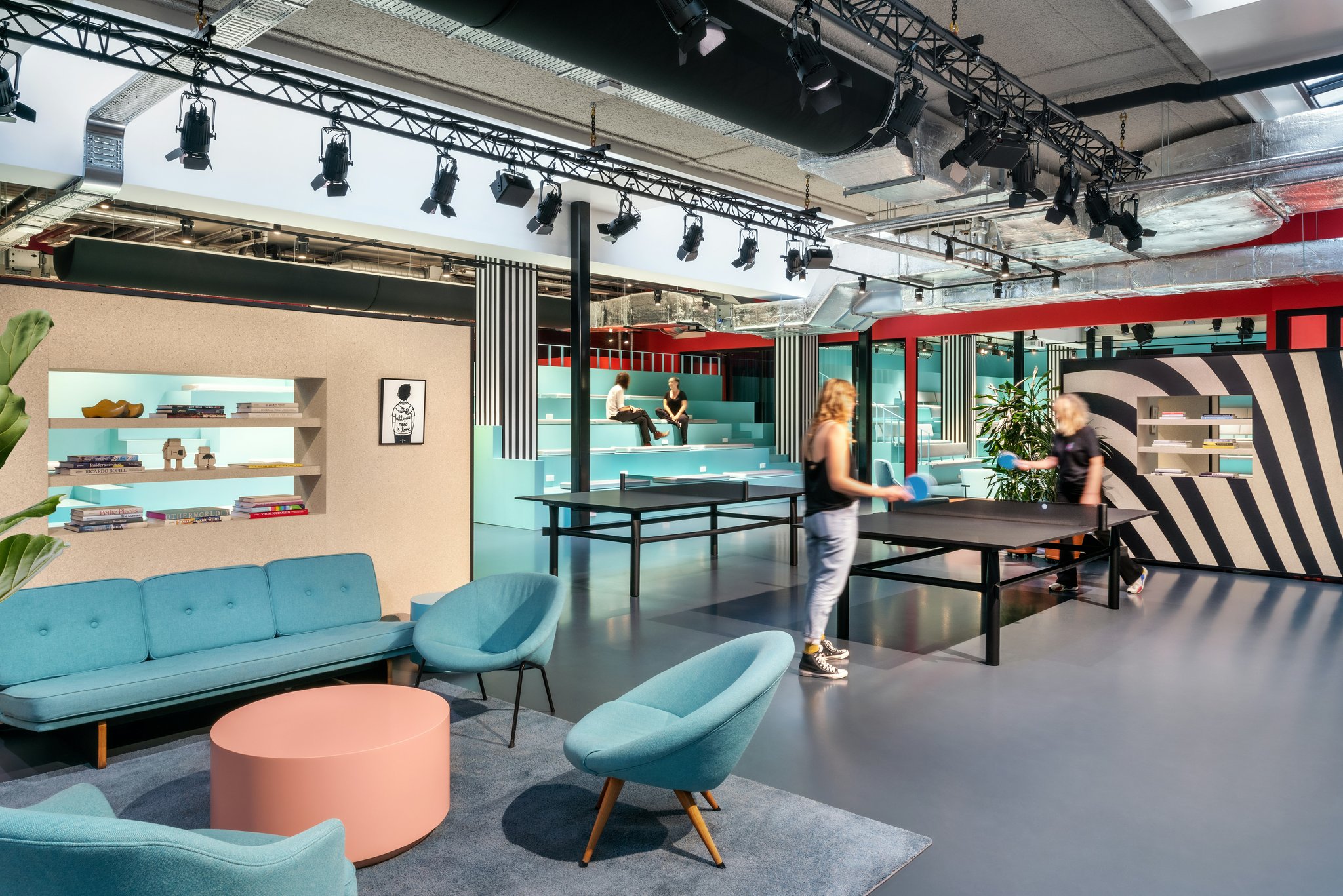Z8wZa7OkZki8jzVpVIxMKQ_TheSocialHub_AmsterdamCity_Interio_S