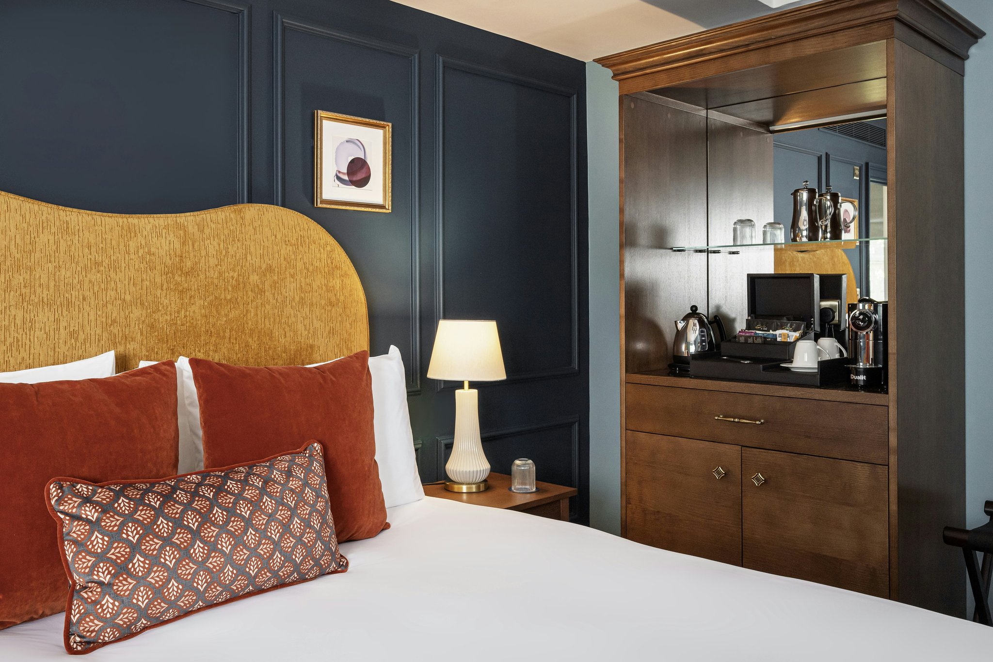 3GjUH4CyOUCSv6BUG5iFIQ_Cosy_Room_blue_interiors_S