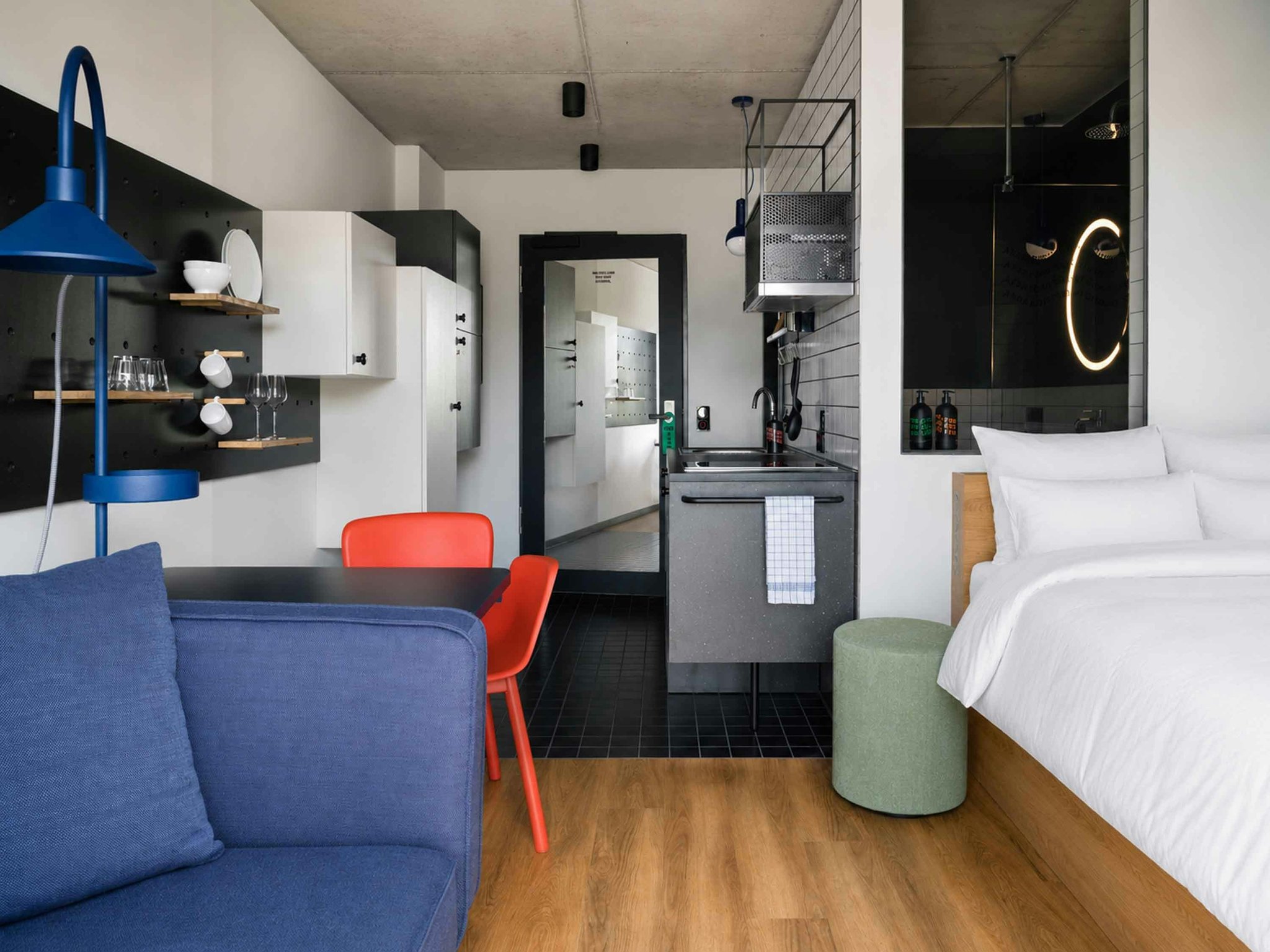 ViAN06lAkmsXjaiLyue5Q_Apartment_with_Queen_Bed_and_Kitche_S