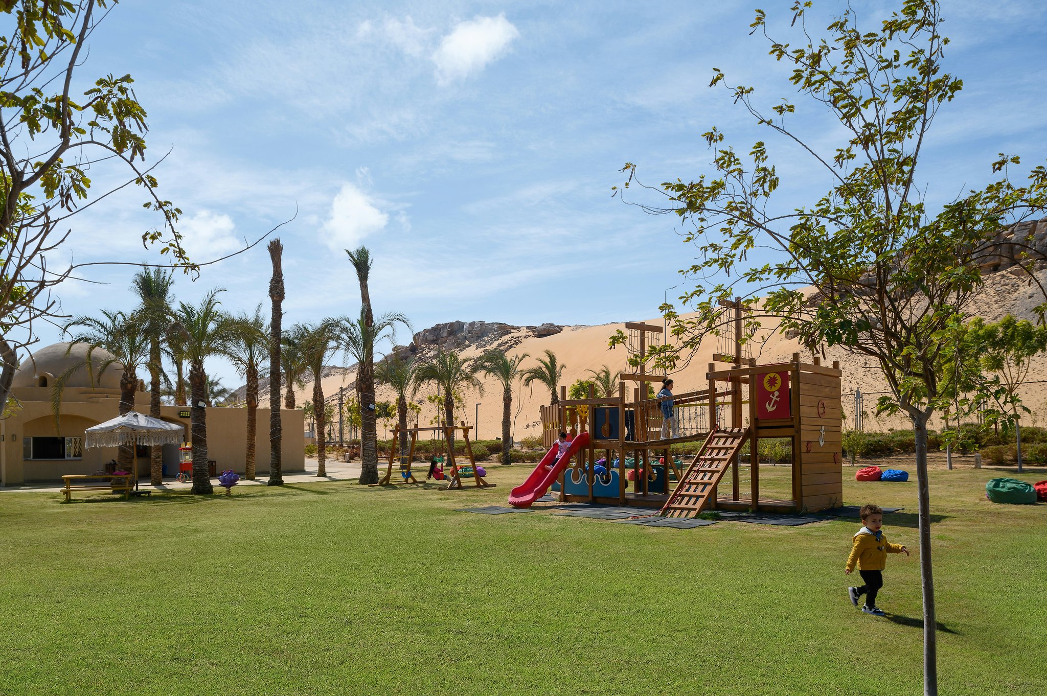 ZG4SDg25UmQ8mIW1GVEbw_Kids_Area-01_S