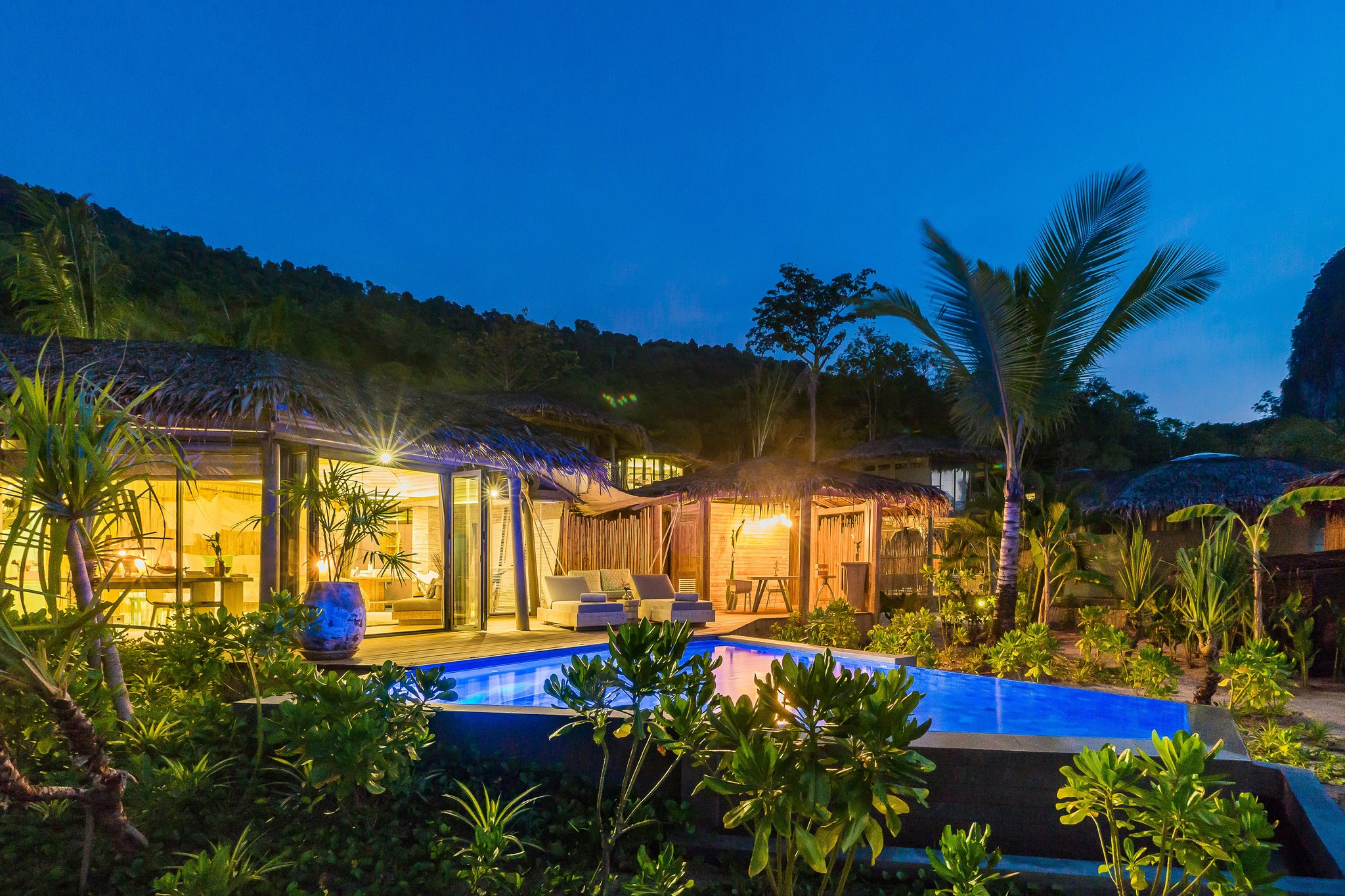 zeMSbOXI8EyOWnPNwV27LA_Beachfront_Pool_Villa_7_S