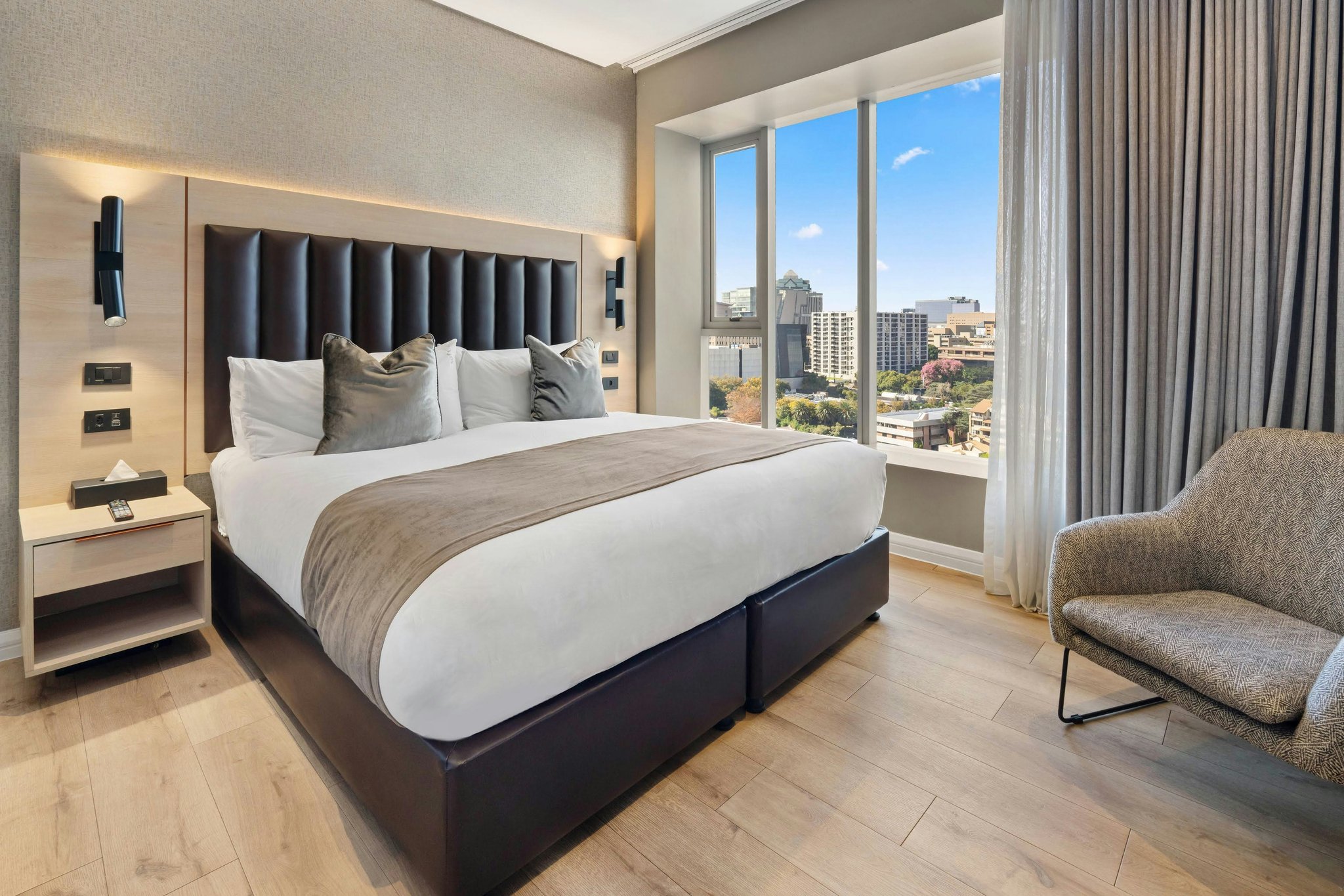 aEsXPaBoP0GKxYVYgGUmyQ_King_Accessible_Bedroom_2_S