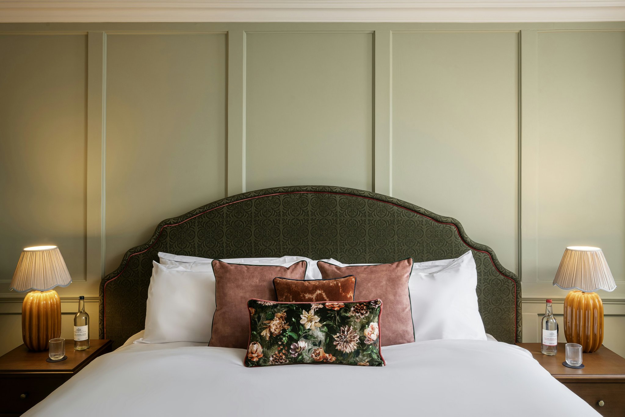 GkhlM7gXhUyE690no5f3gQ_Comfy_room_green_S