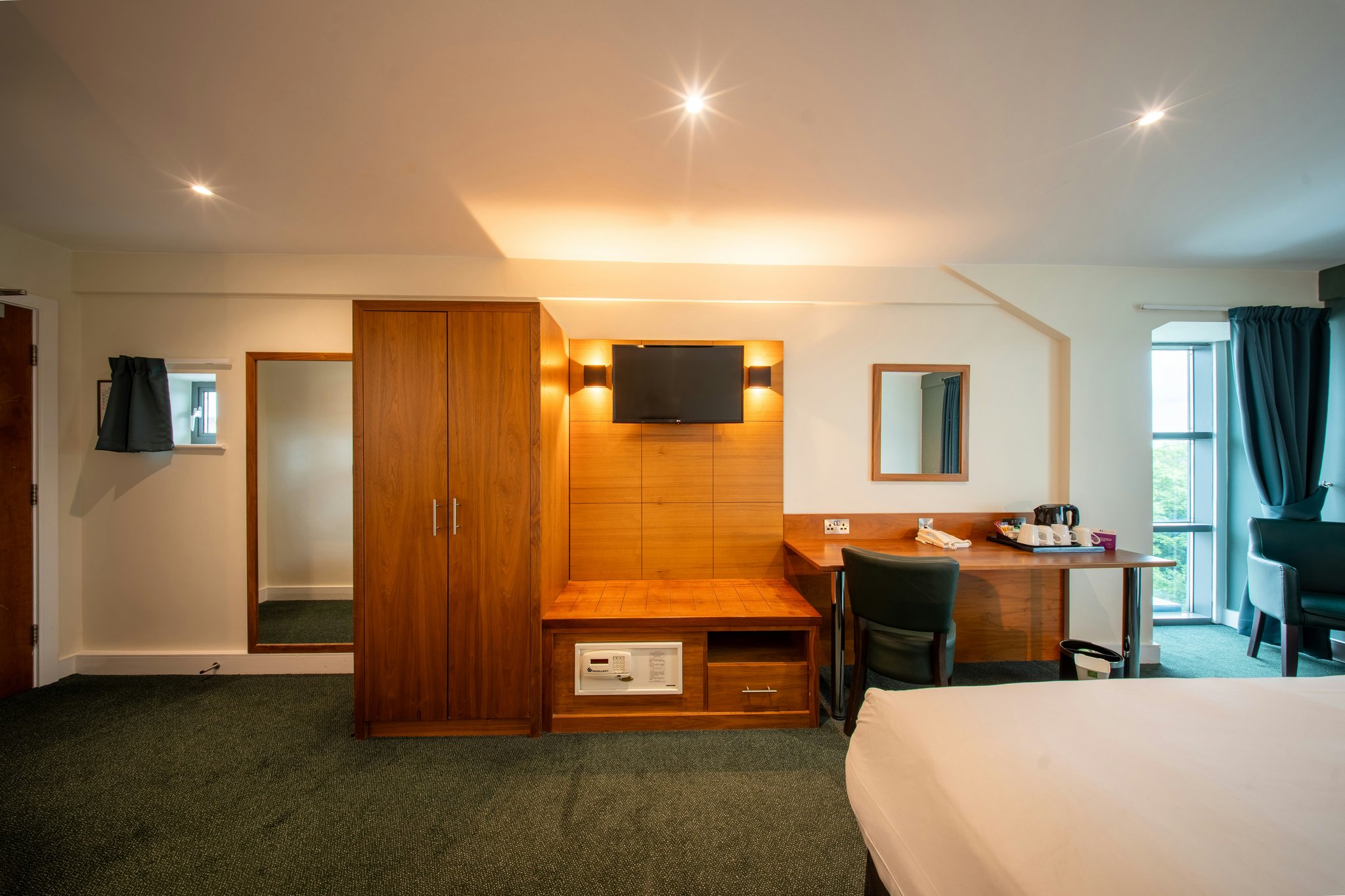 qJpZFuSZ0qbFlpFx0kjtw_Preston_International_Hotel-67_S