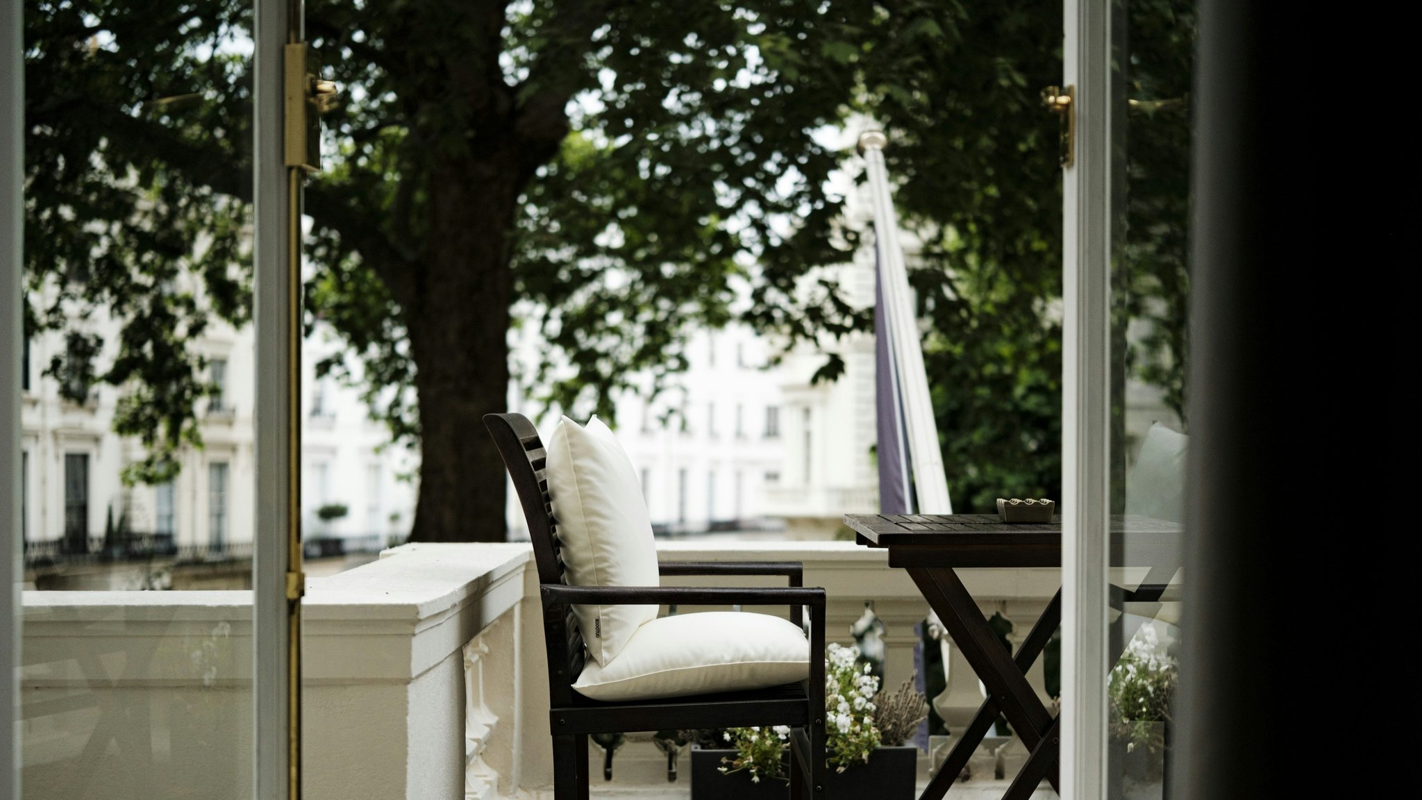 opTNH65RqUCUlpwcsiaCQQ_The_Roseate_Residence-06_S