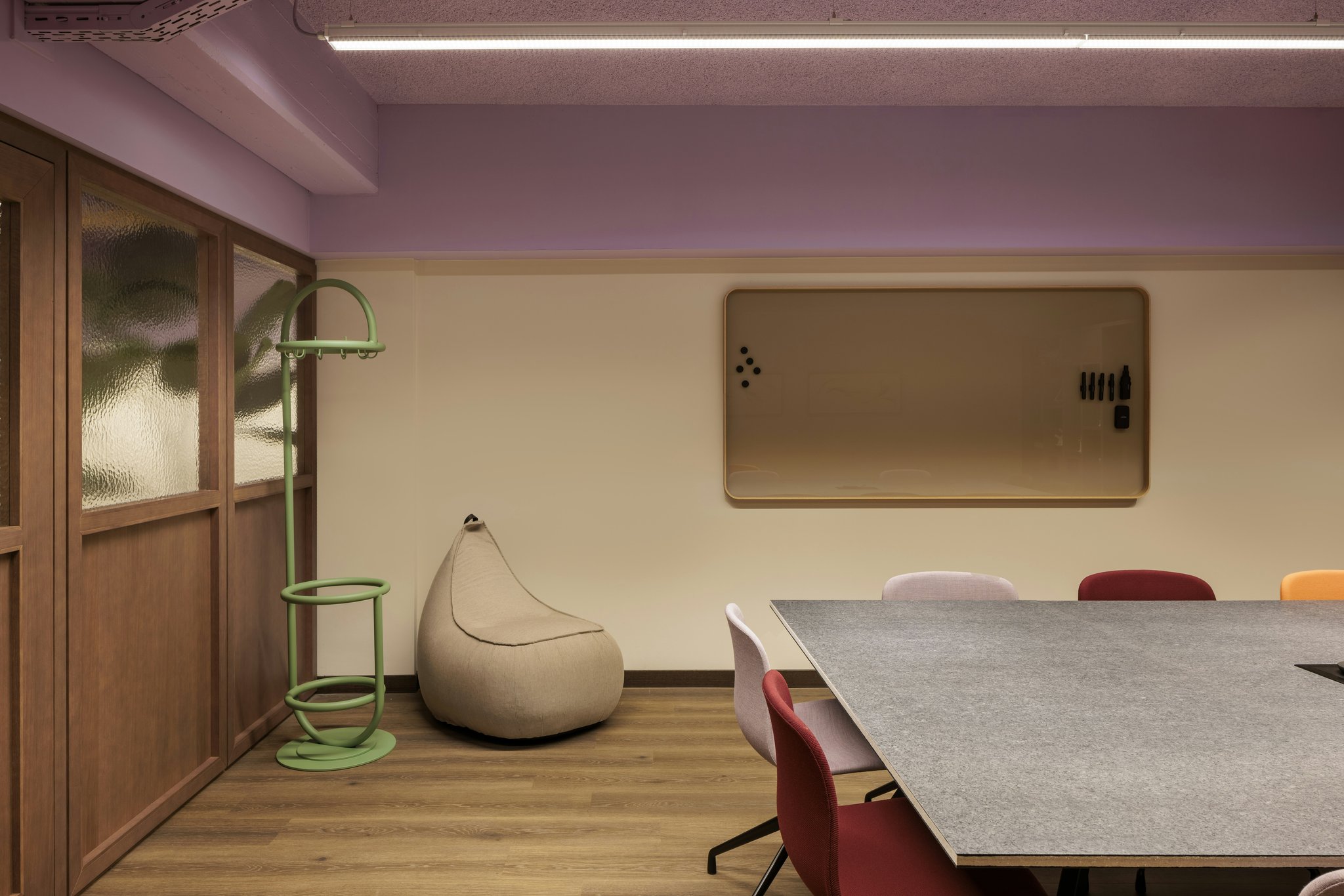 h2s3nG23Xksz7xe2HfYtg_Meeting_Room_(3)_S