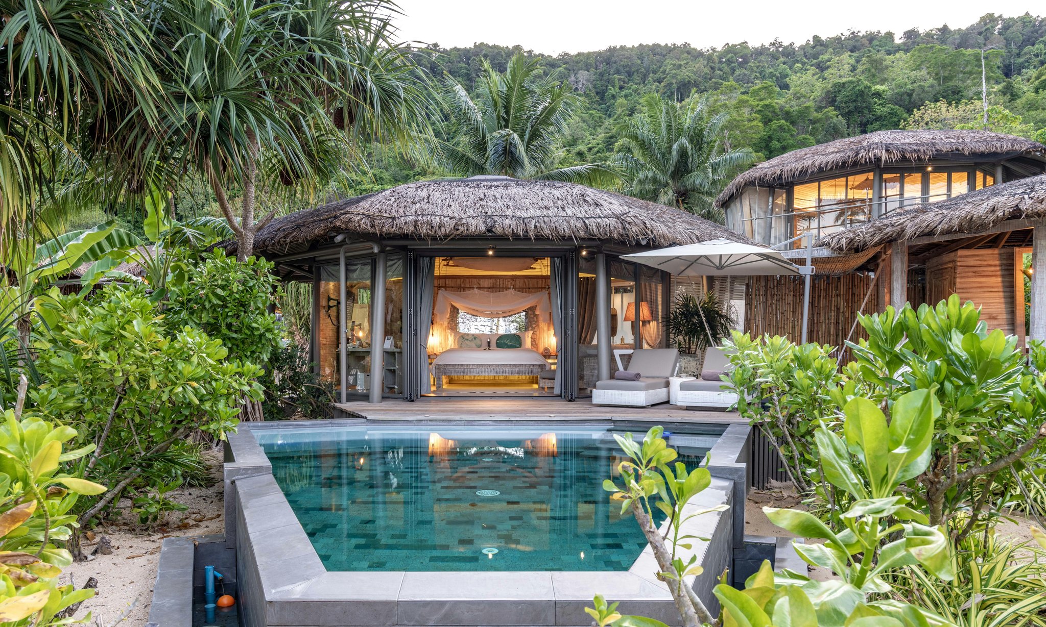 9PzXlKzMUdurkoK0pbqw_Beachfront_Pool_Villa_5_S