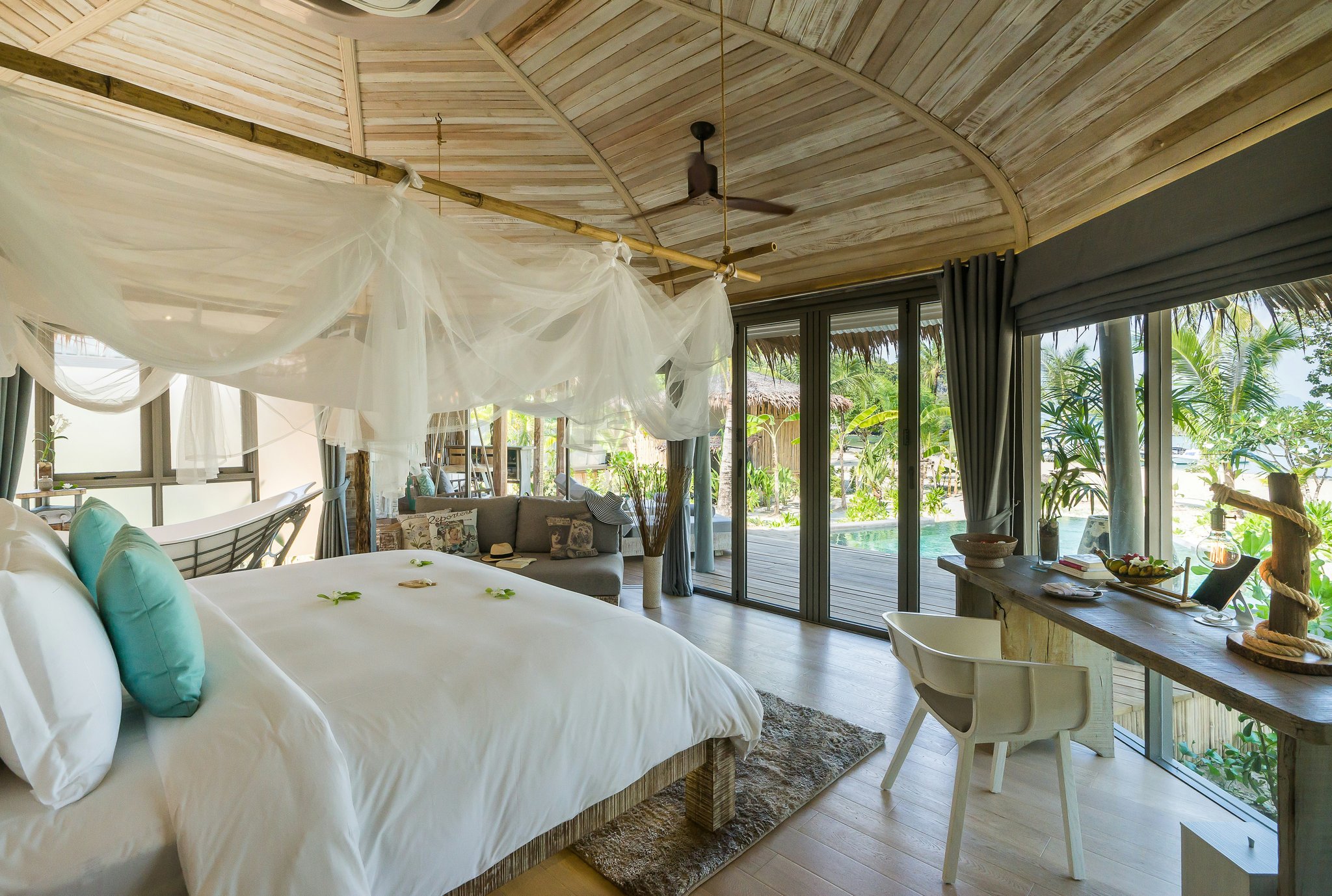 L9AqlZ9j0mdfwqIqGcMLA_Beachfront_Pool_Villa_11_S