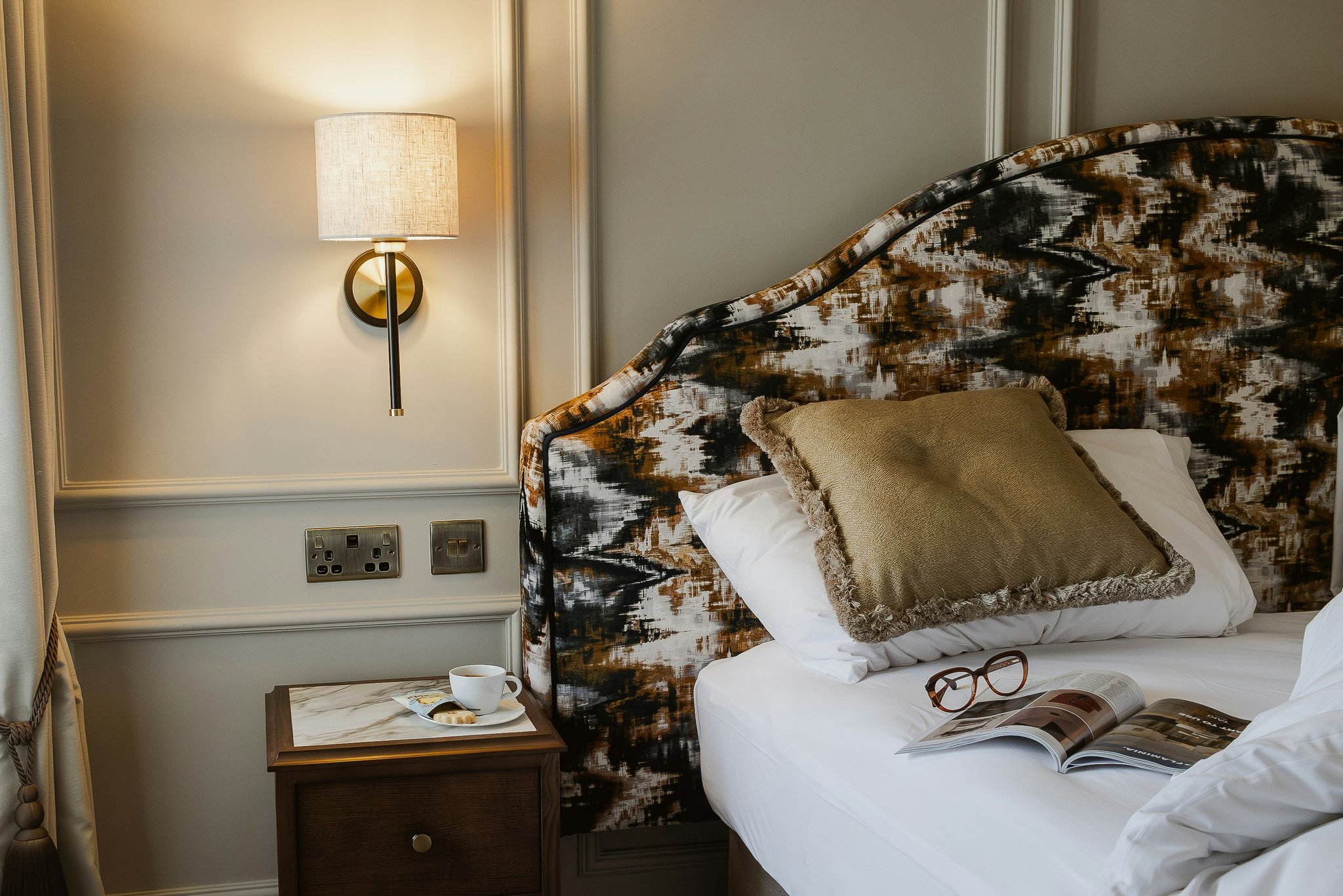 vkZNvg7ljkSRfs2l6P4iyg_Mews_suite_bed_detail_S