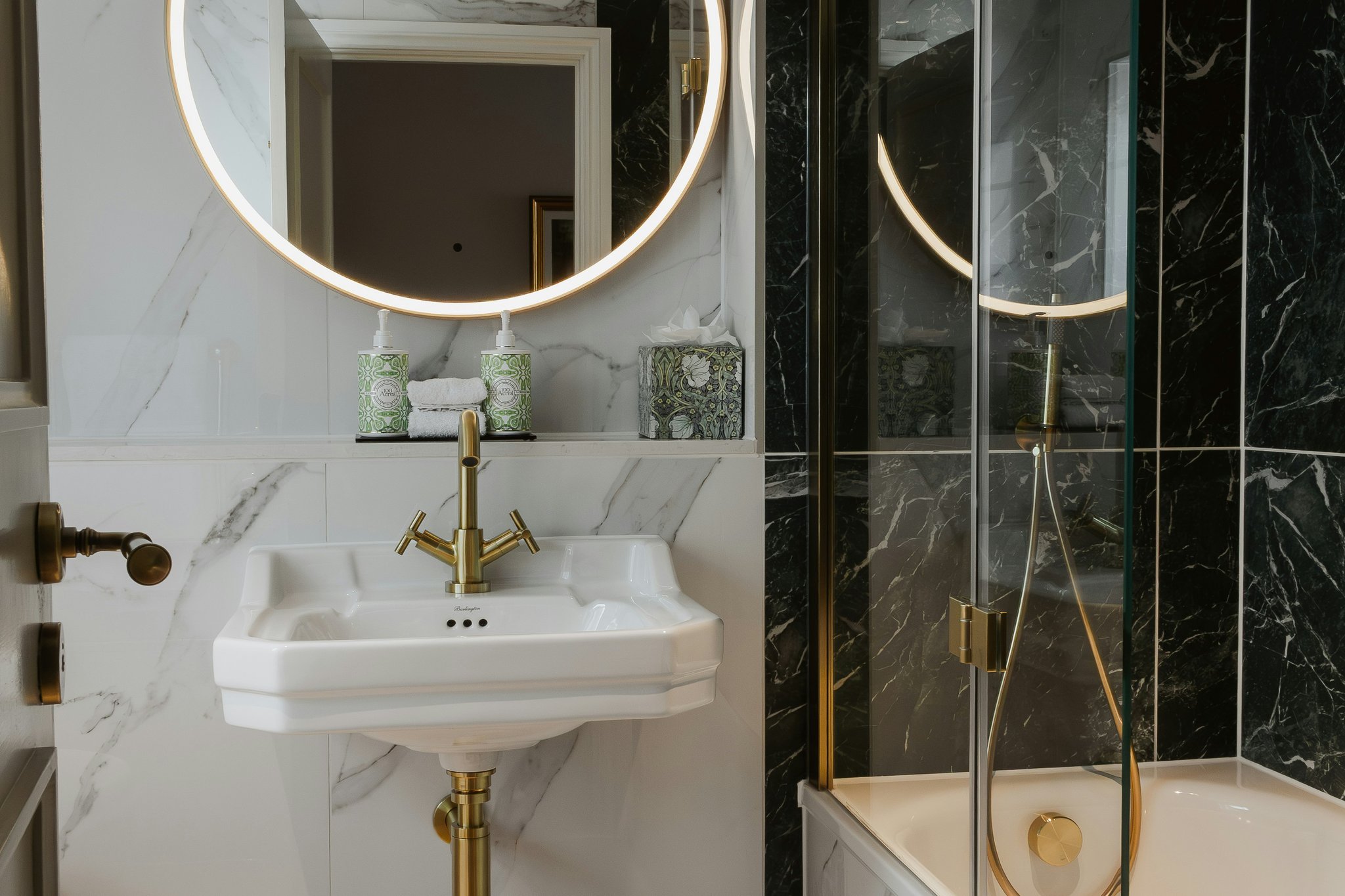 AOeTxfptQEaUL78ZsU2jg_Mews_suite_bathroom_2_S