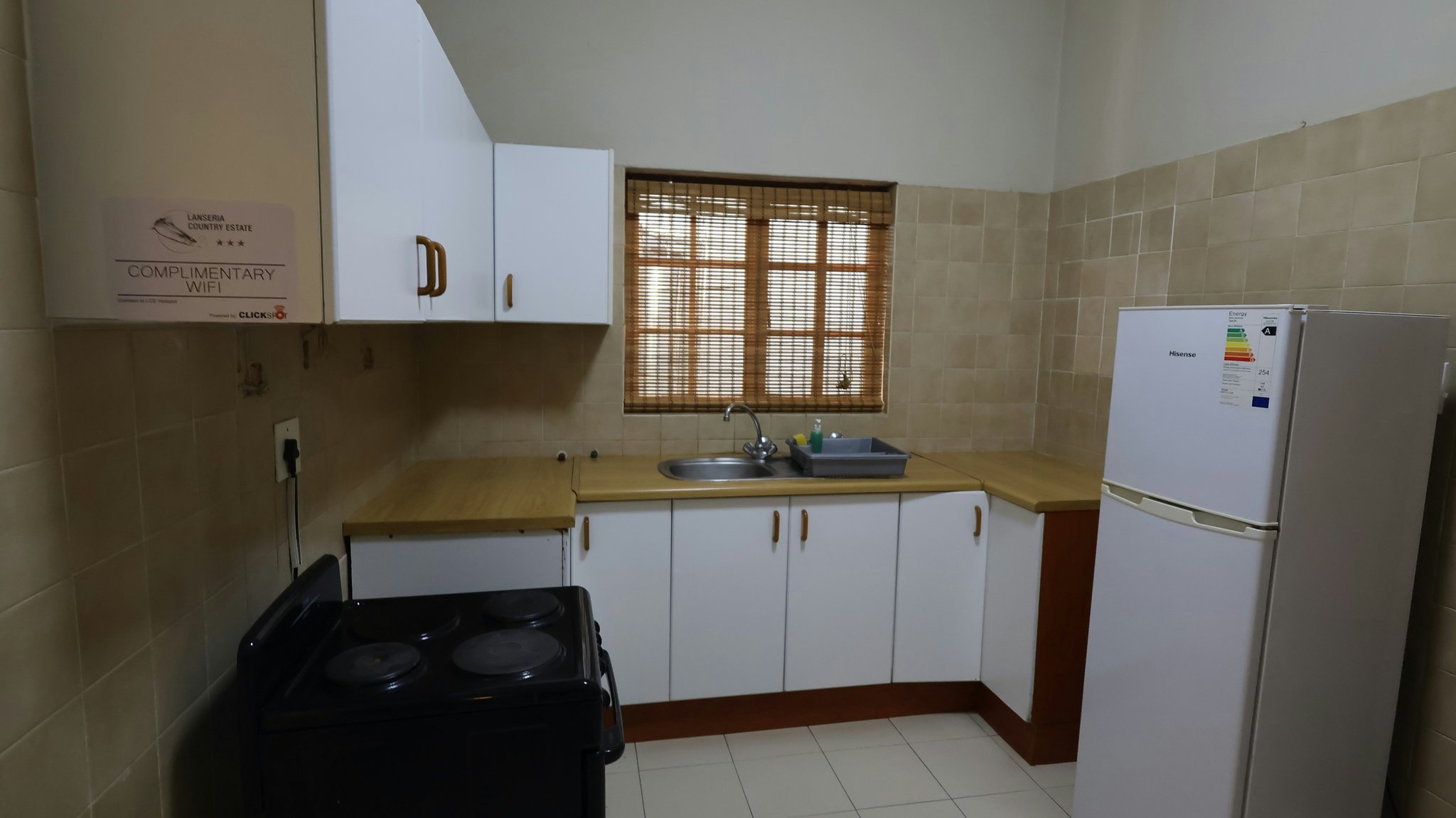 Ja9OXWXGOUu7Z4jvHyExtA_Family_Room_with_KitchenIMG_0882_S