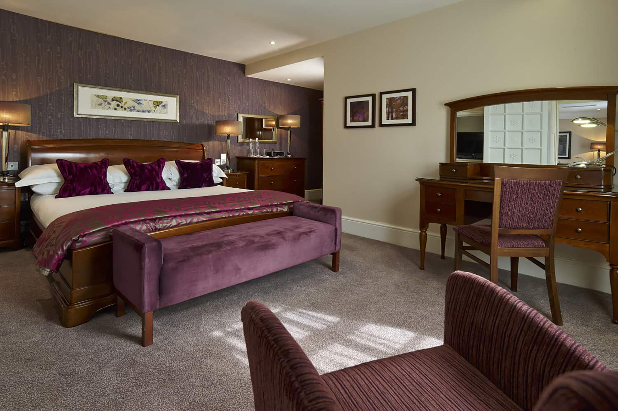 Signature_Room_Windlesham_Suite2_S