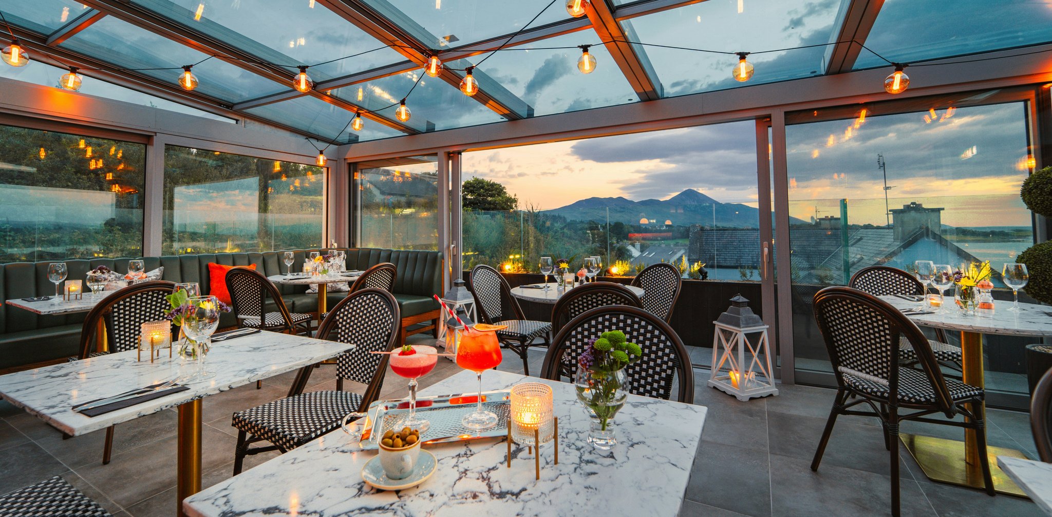 qDRDiHfTqEmIJCiQmbnXRA_LuSeas_Restaurant_Night_S
