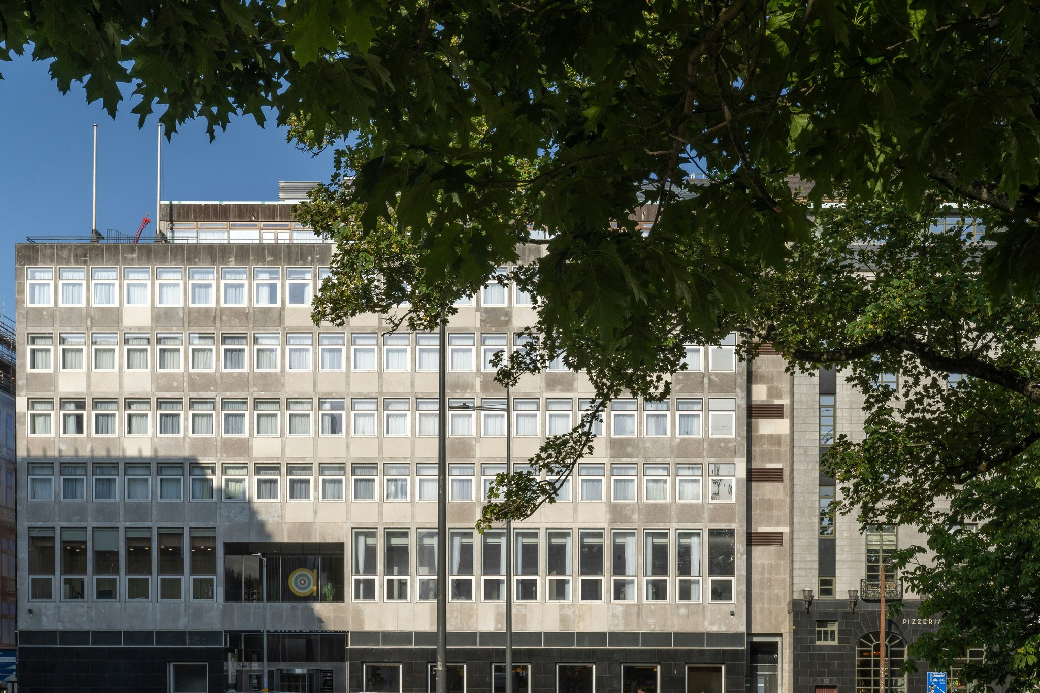 WfJOMdEvj0e5u6dOXc7ukw_Edinburgh_St_Andrew_Square_Exterio_S